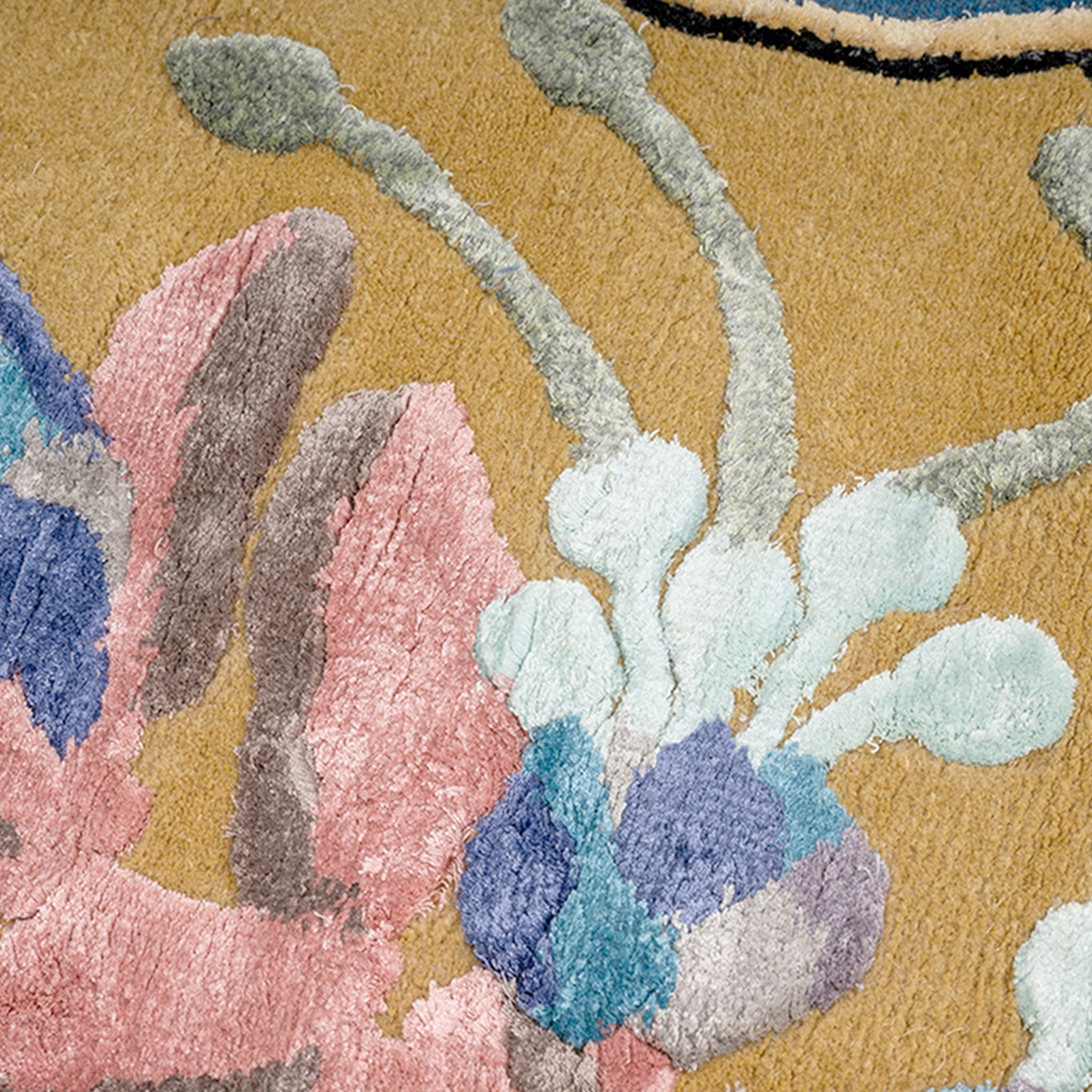 Eklektischer Florem-Teppich von Paula Cademartori - Alternative Ansicht 1