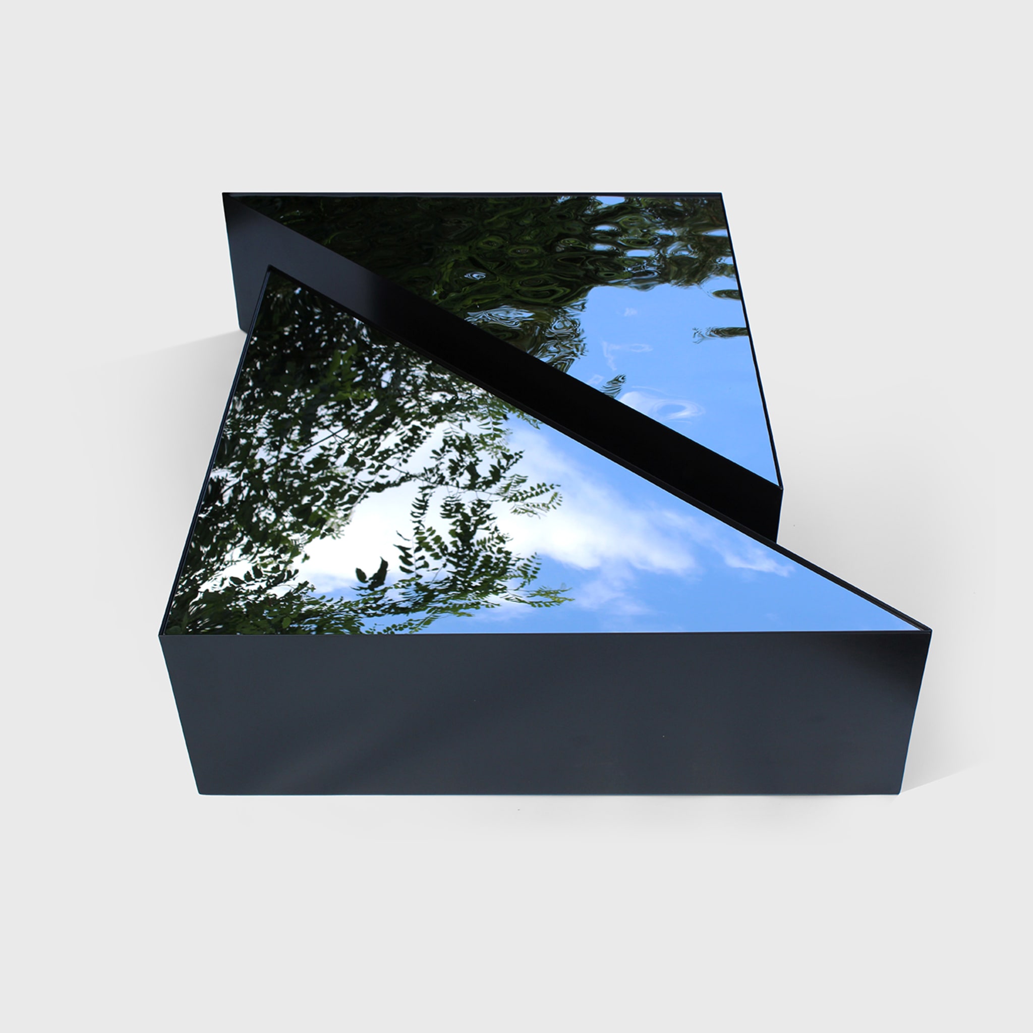 Grenen Set of 2 Triangular Black Coffee Tables - Alternative view 1