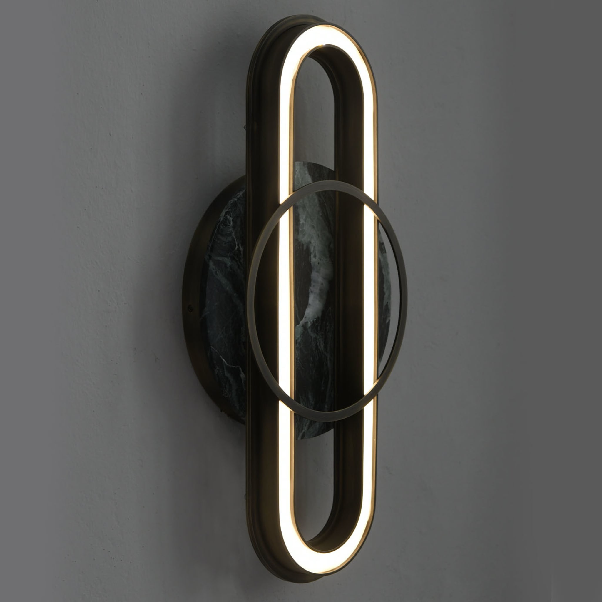 Loop Brass and Marble Wall Lamp - Alternative view 1