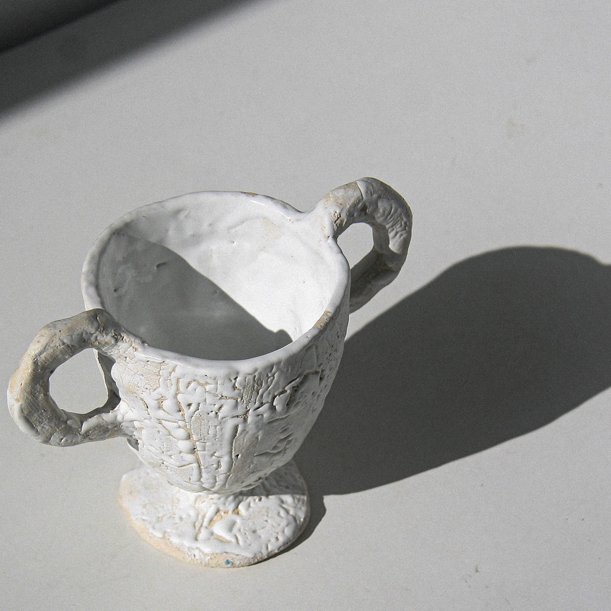 White Footed Cup with Handles - Alternative view 4