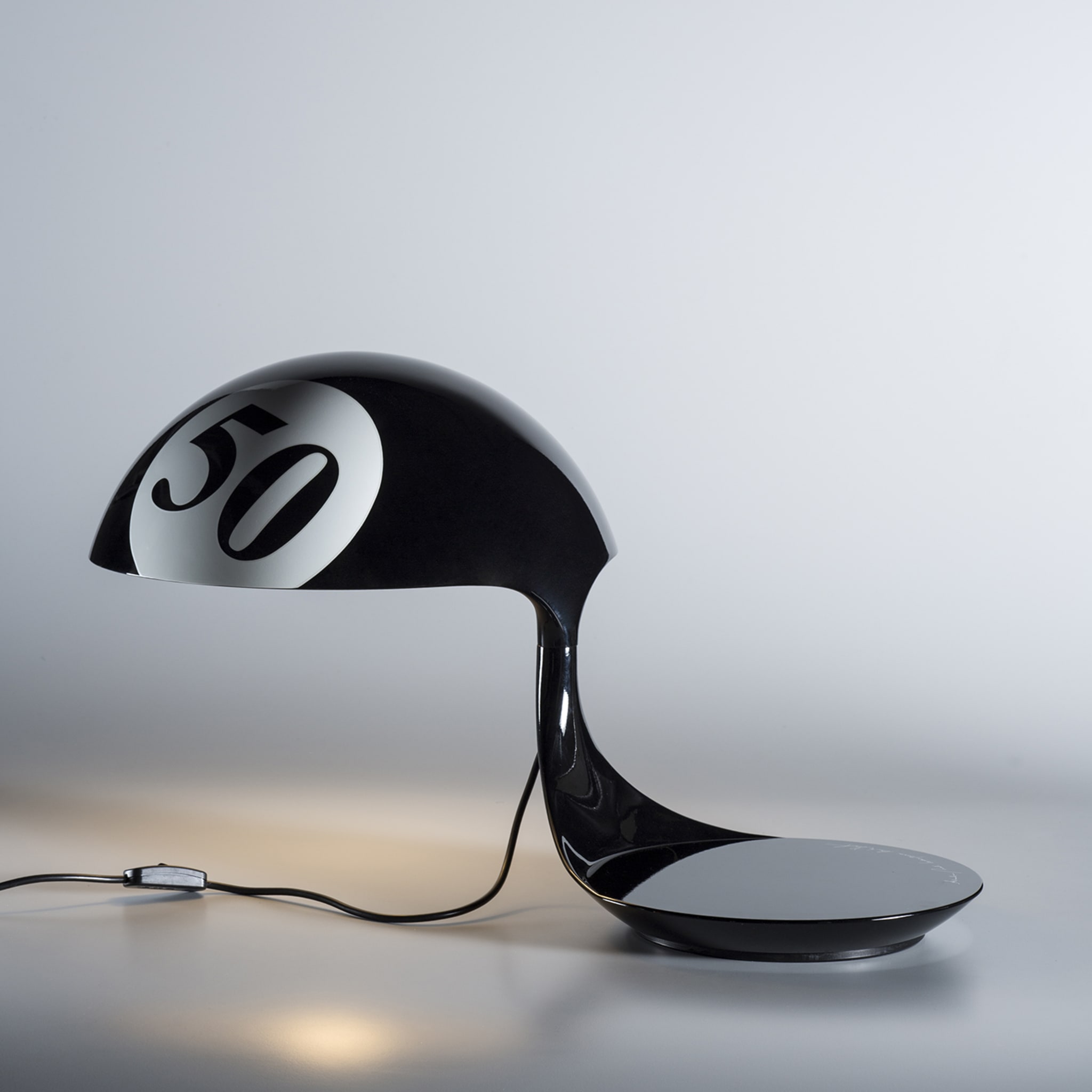 Cobra Texture 50 Table Lamp by Studio Lucchi & Biserni - Alternative view 1