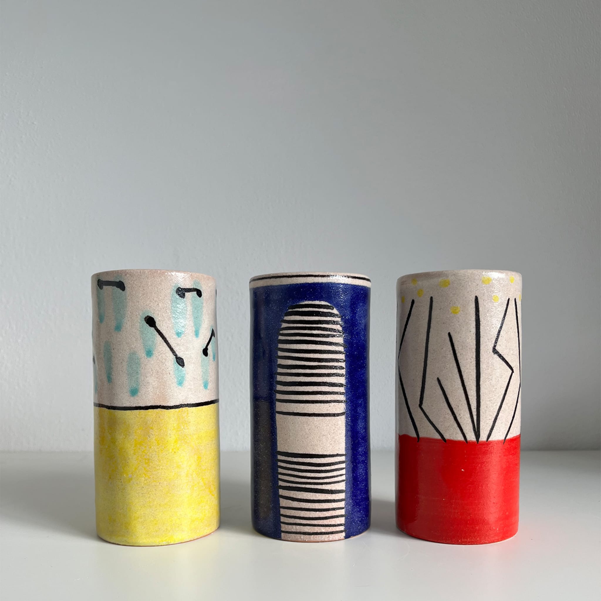 Set of three vases - Alternative view 1