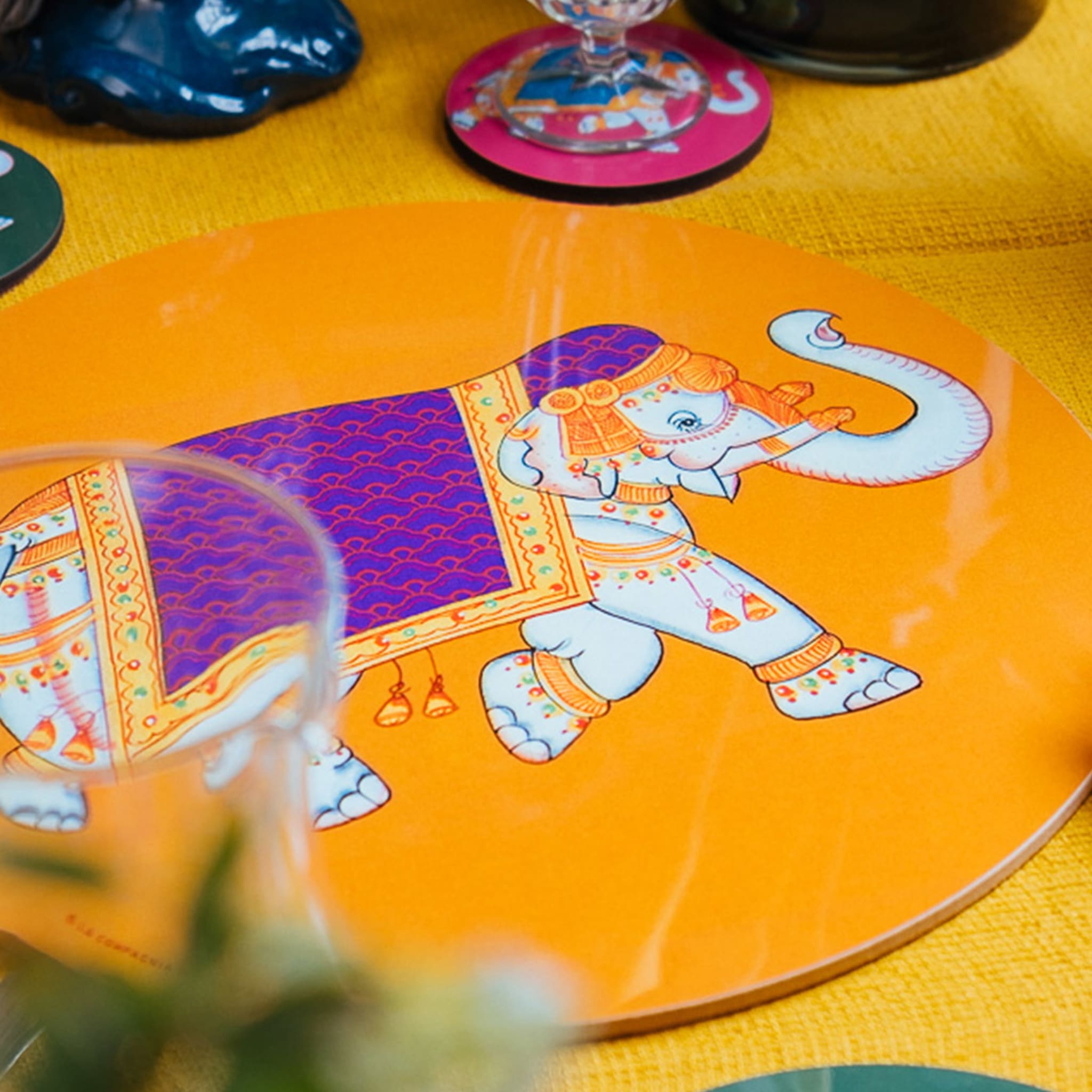 Elephant Set of 2 Yellow Placemats - Alternative view 1