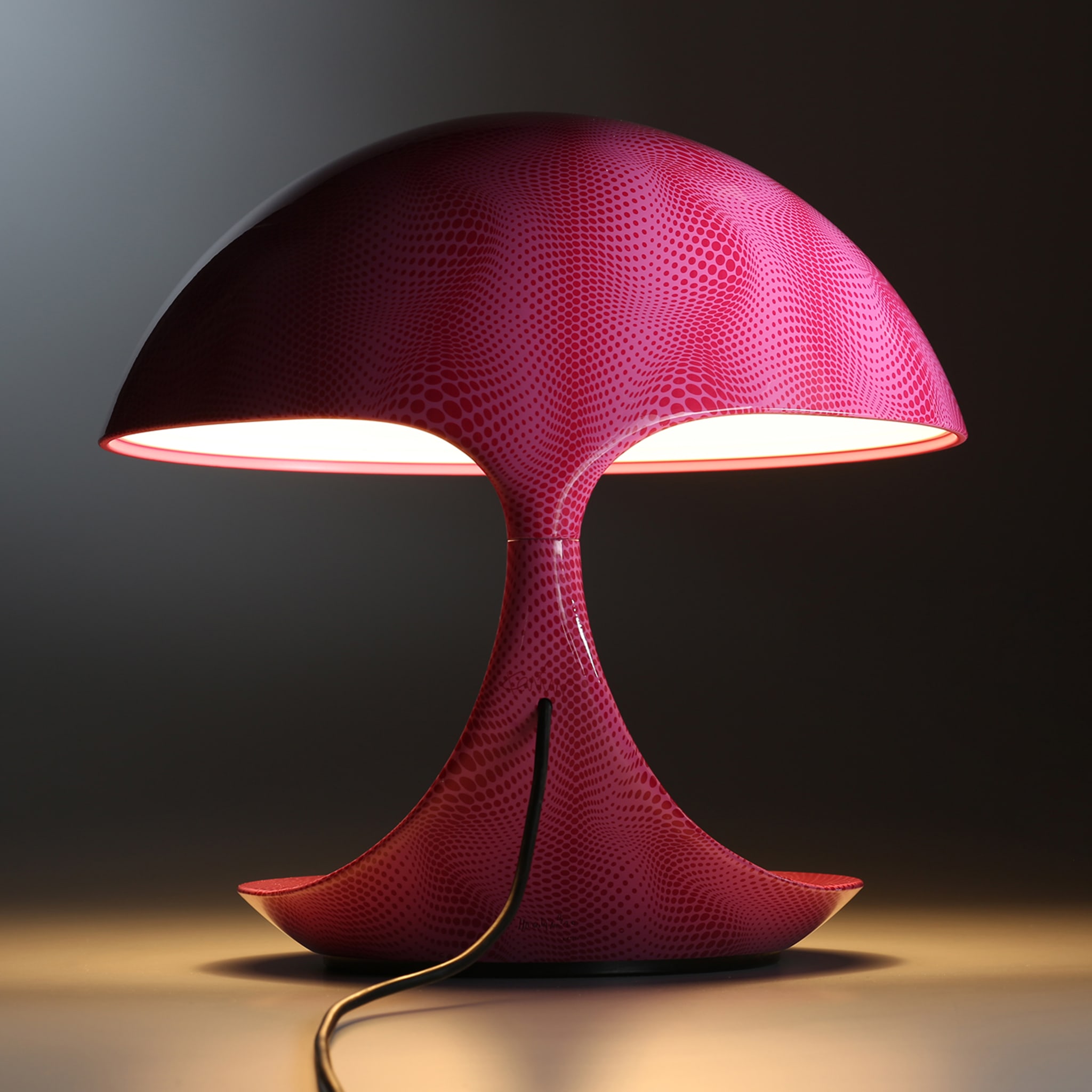 Cobra Texture Dotted Pink Table Lamp by Karim Rashid - Alternative view 2
