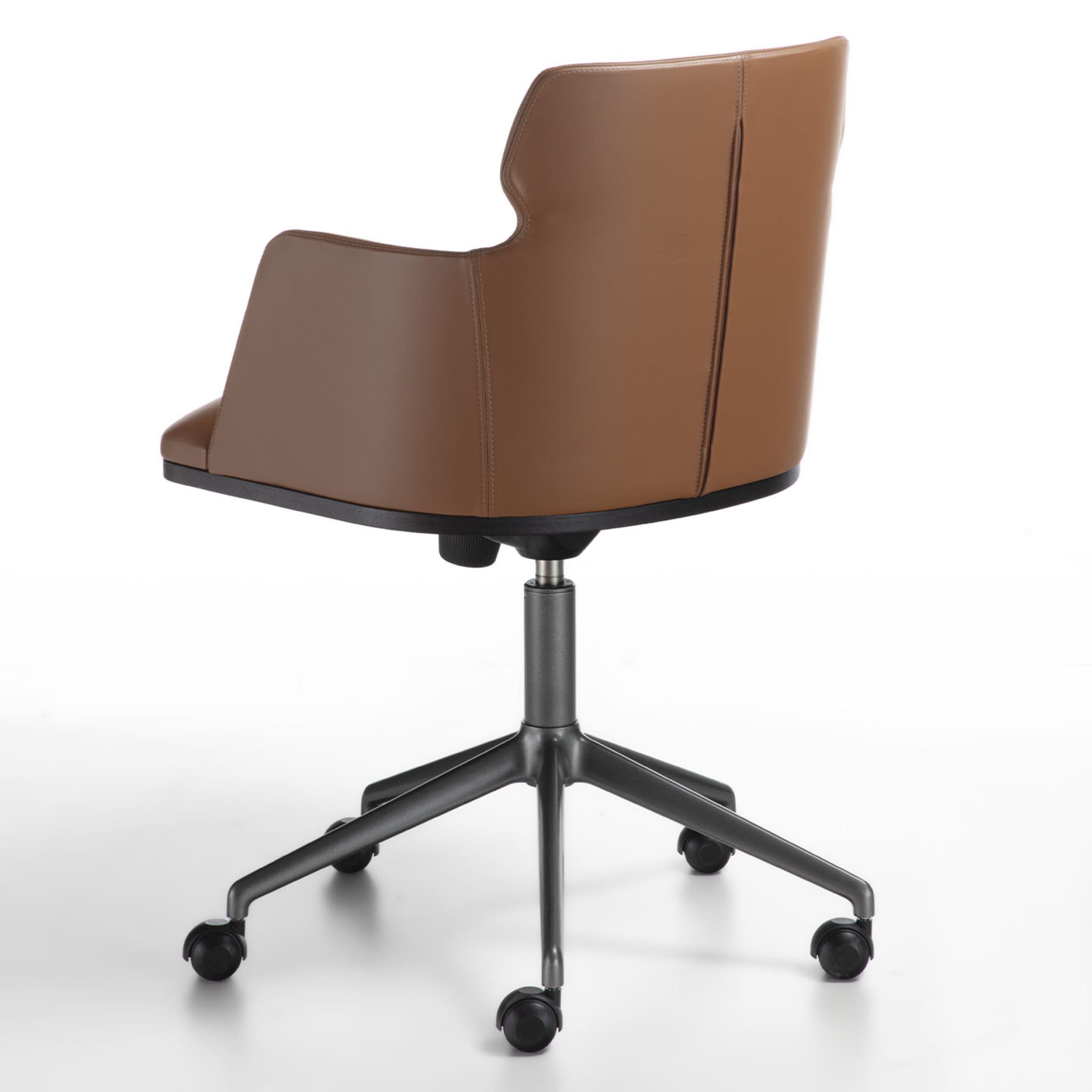 Shape Leather Swivel Chair - Alternative view 1