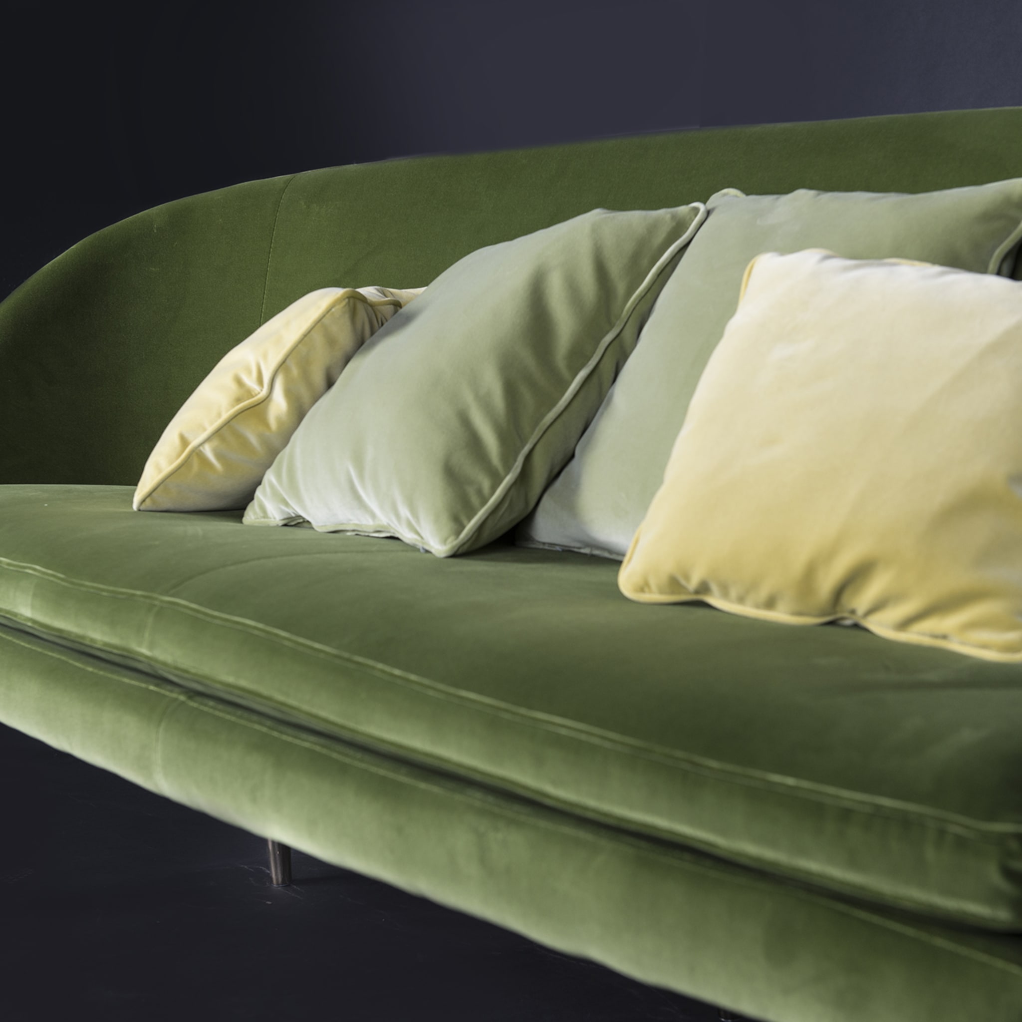 Vivien Green Sofa - Alternative view 4
