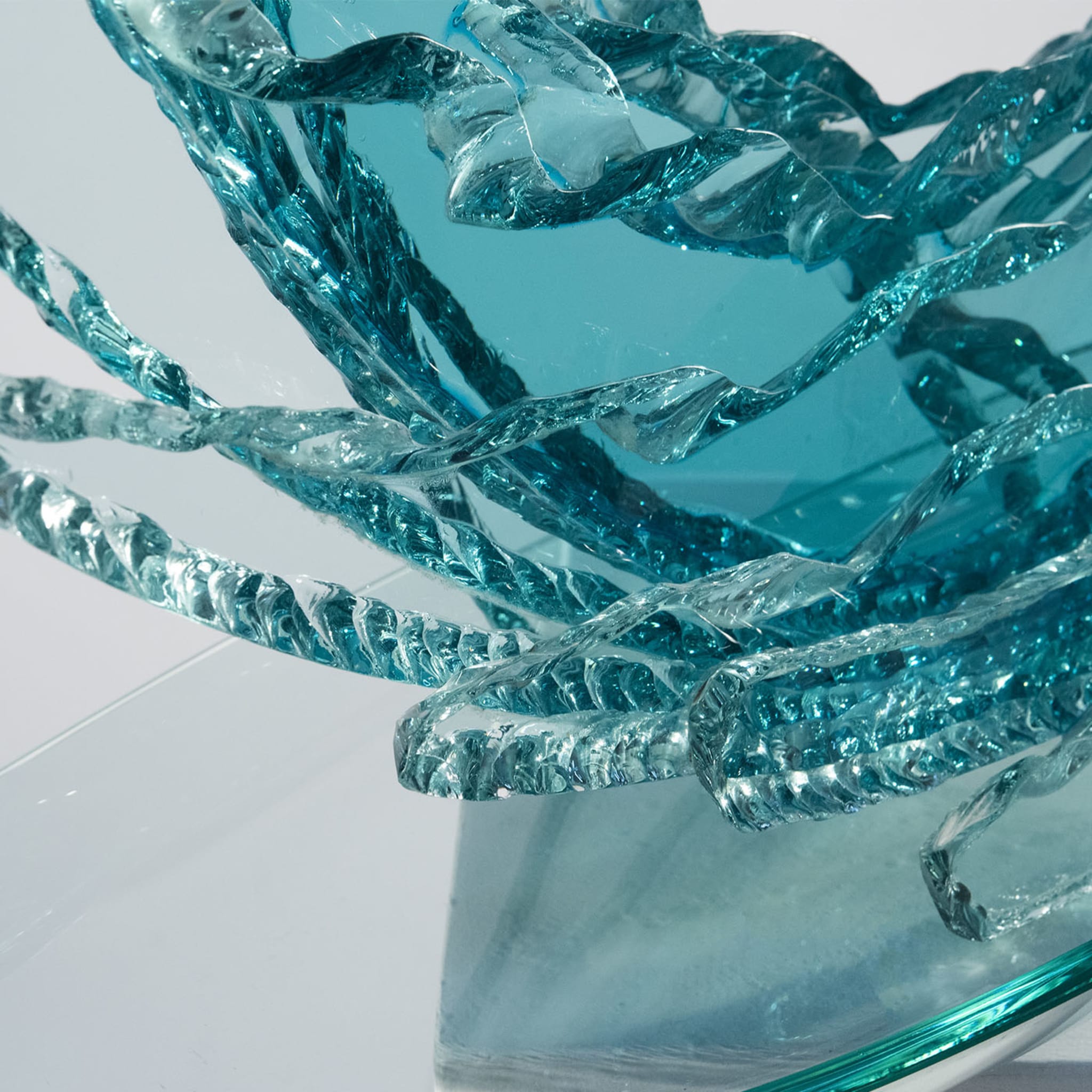 Scultura in cristallo d'onda con acquamarina  - Vista alternativa 4