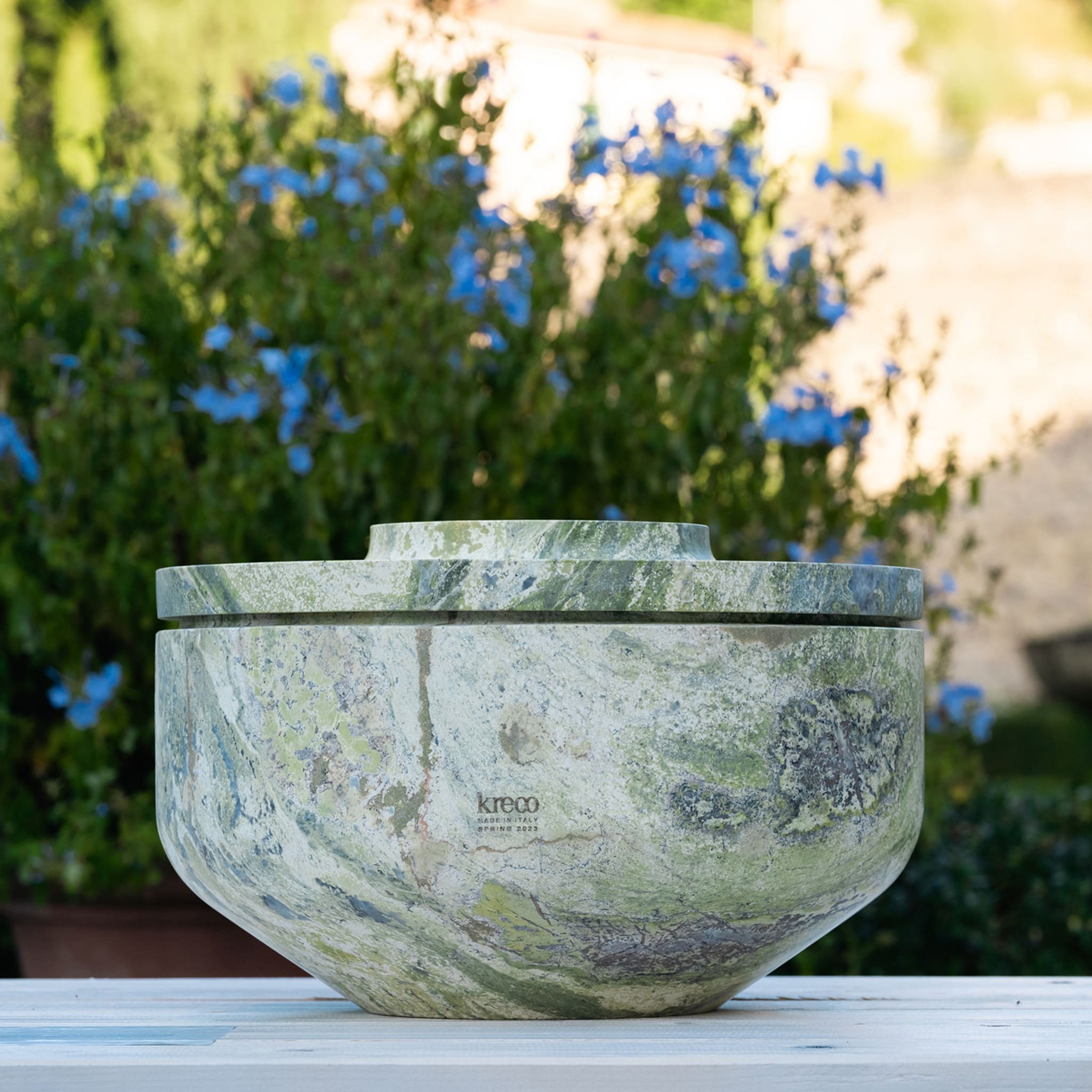 Royal Medium Green Vase by Christophe Pillet - Alternative view 4