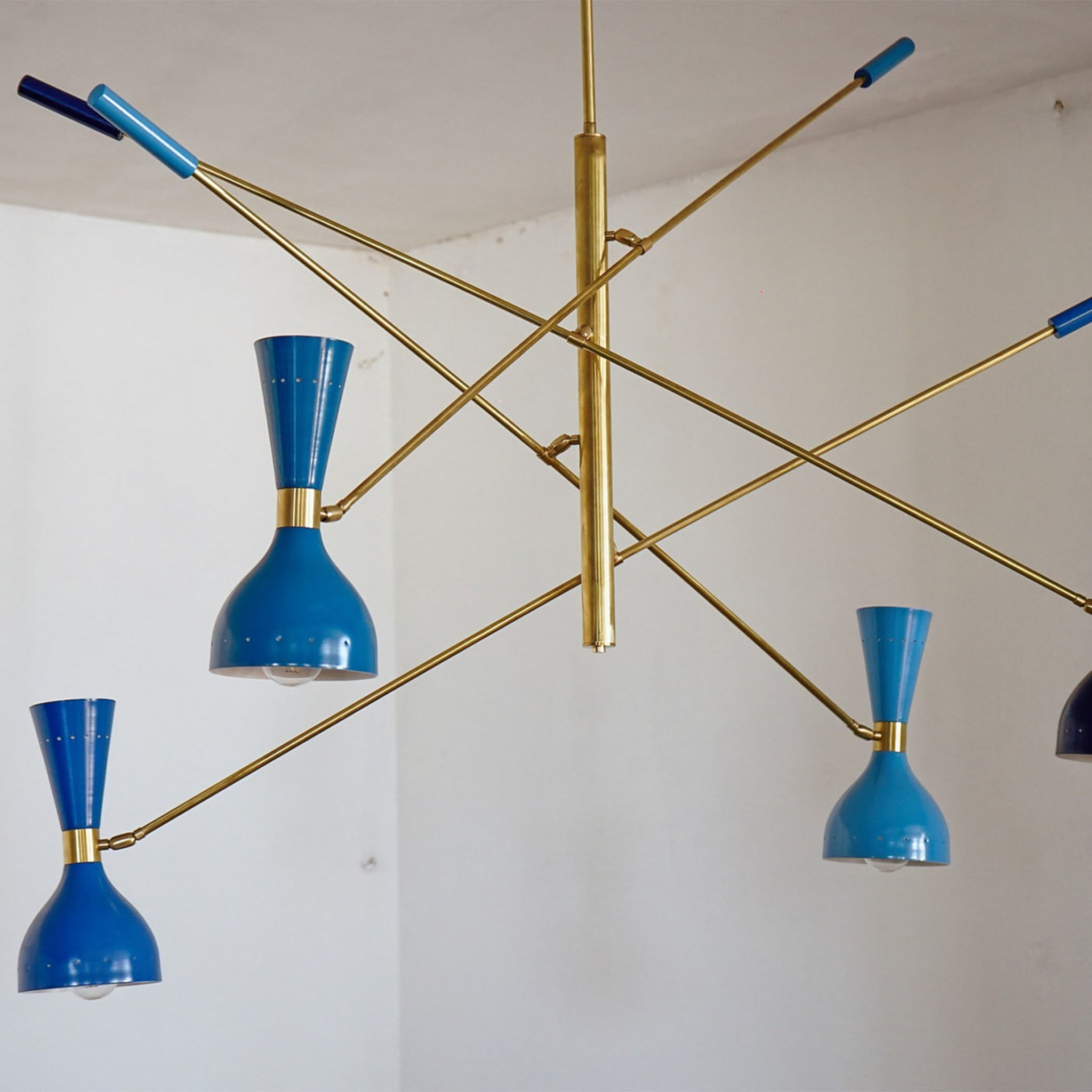 Contrappeso Chandelier, 4 hues of blue "Quadriennale" - Alternative view 2