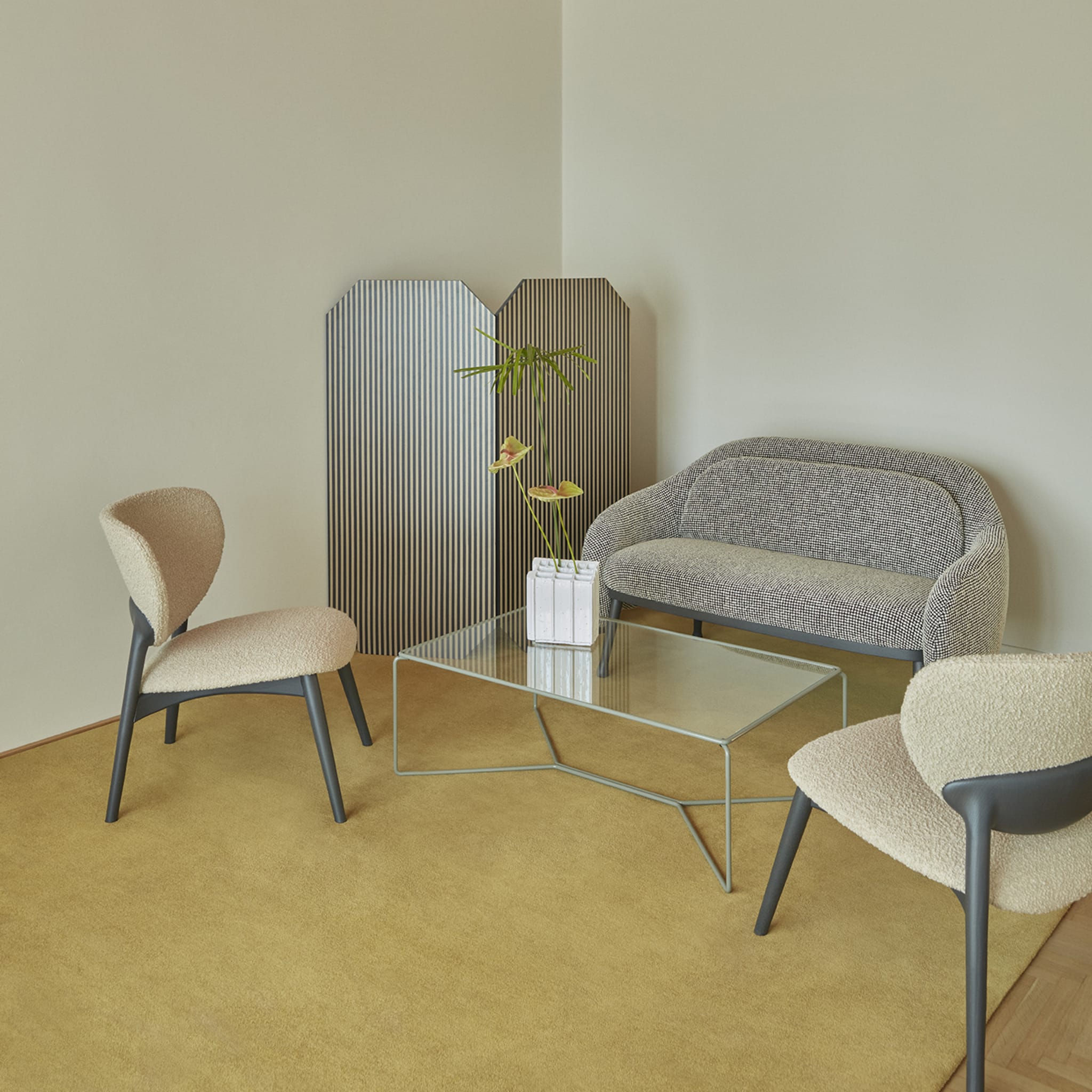 Sedia lounge Fleuron 203 antracite e beige di Constance Guisset - Vista alternativa 4