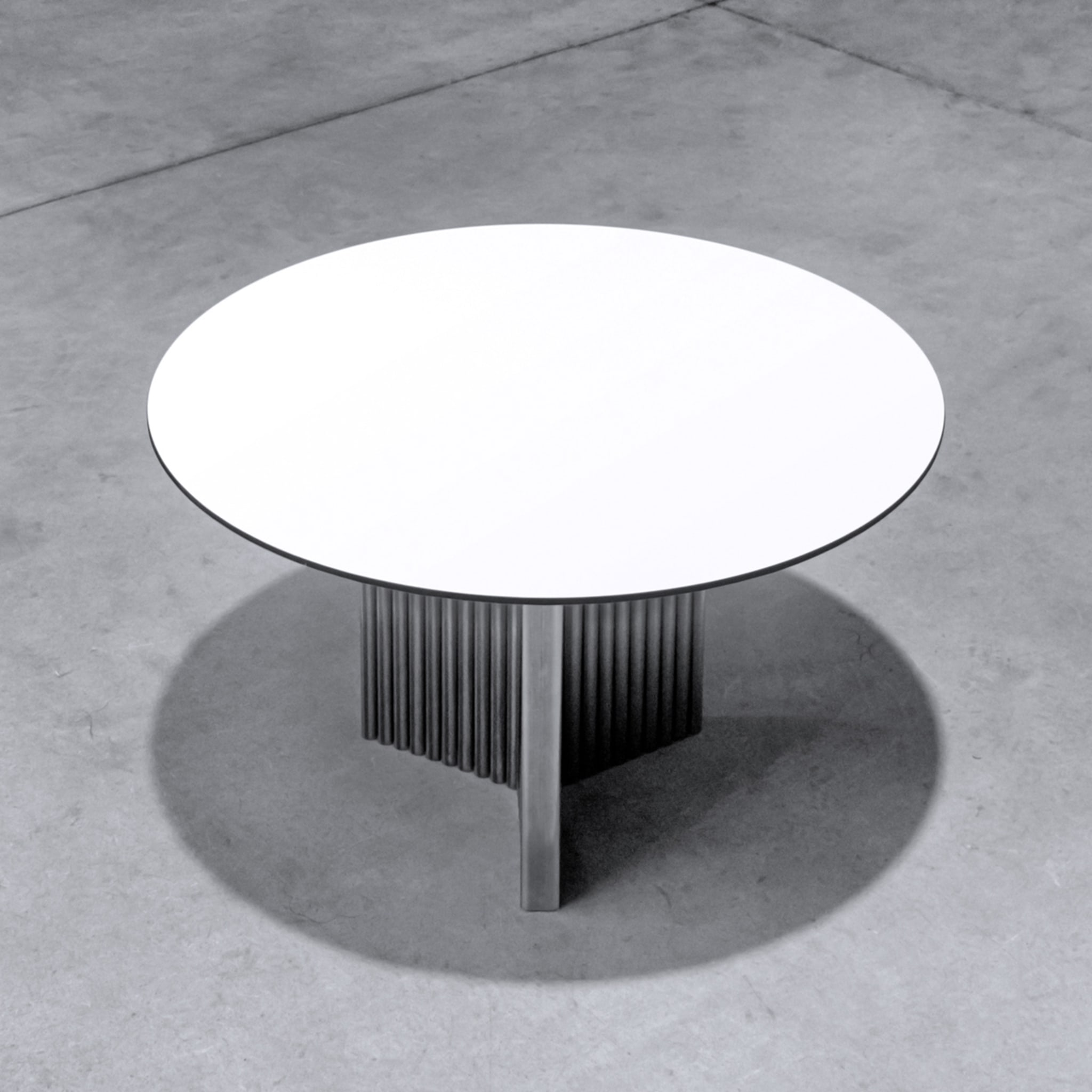 T-T03 Table - Alternative view 1