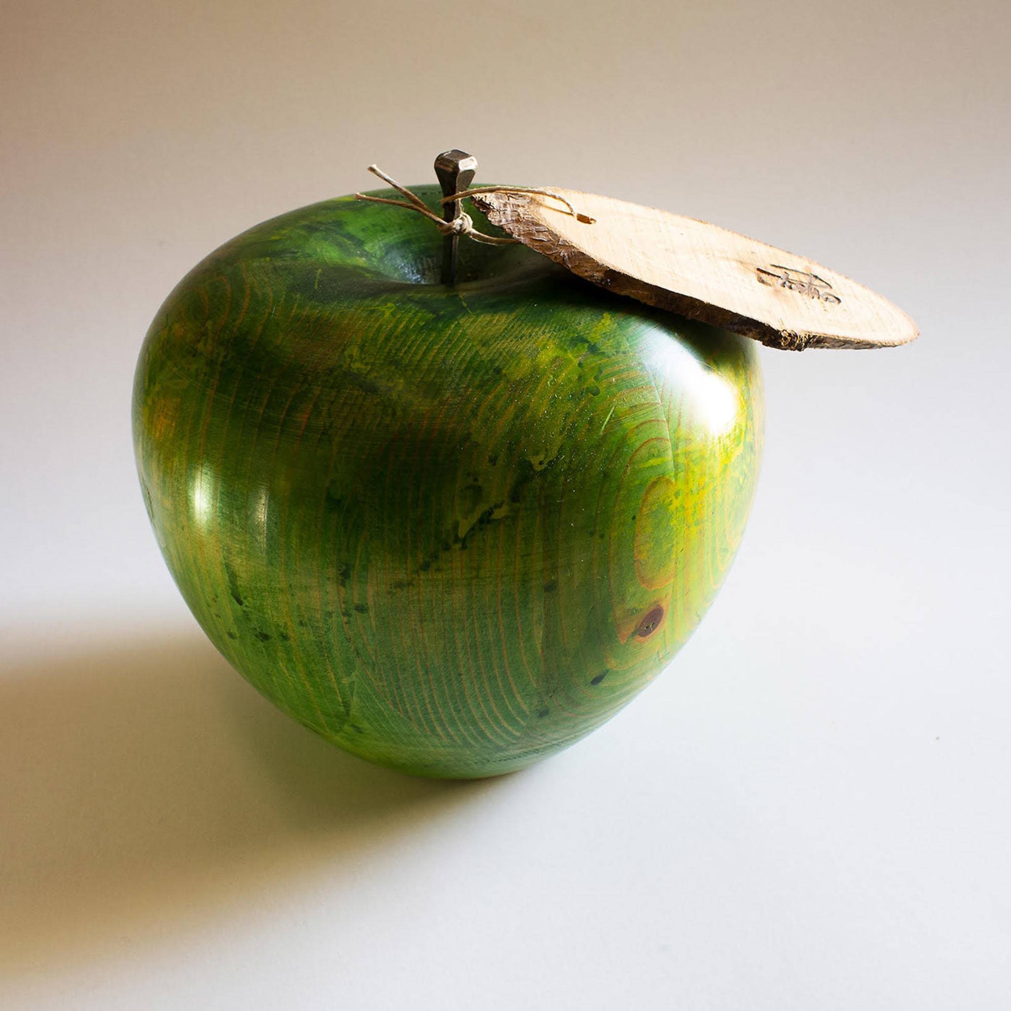 Manzana de abeto verde - Vista alternativa 2