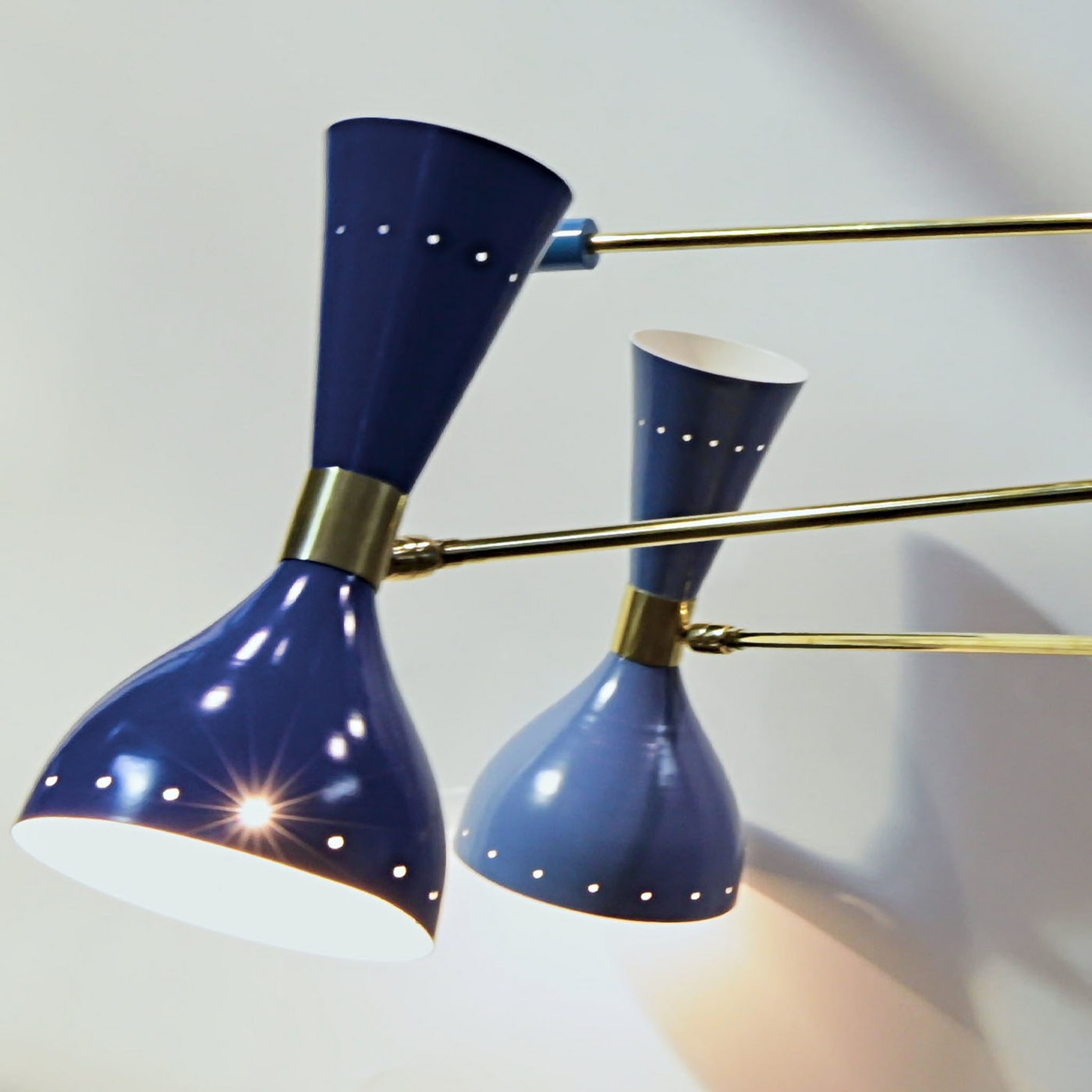Giano Triennale 6-Licht-Kronleuchter in Blau und Messing - Alternative Ansicht 4