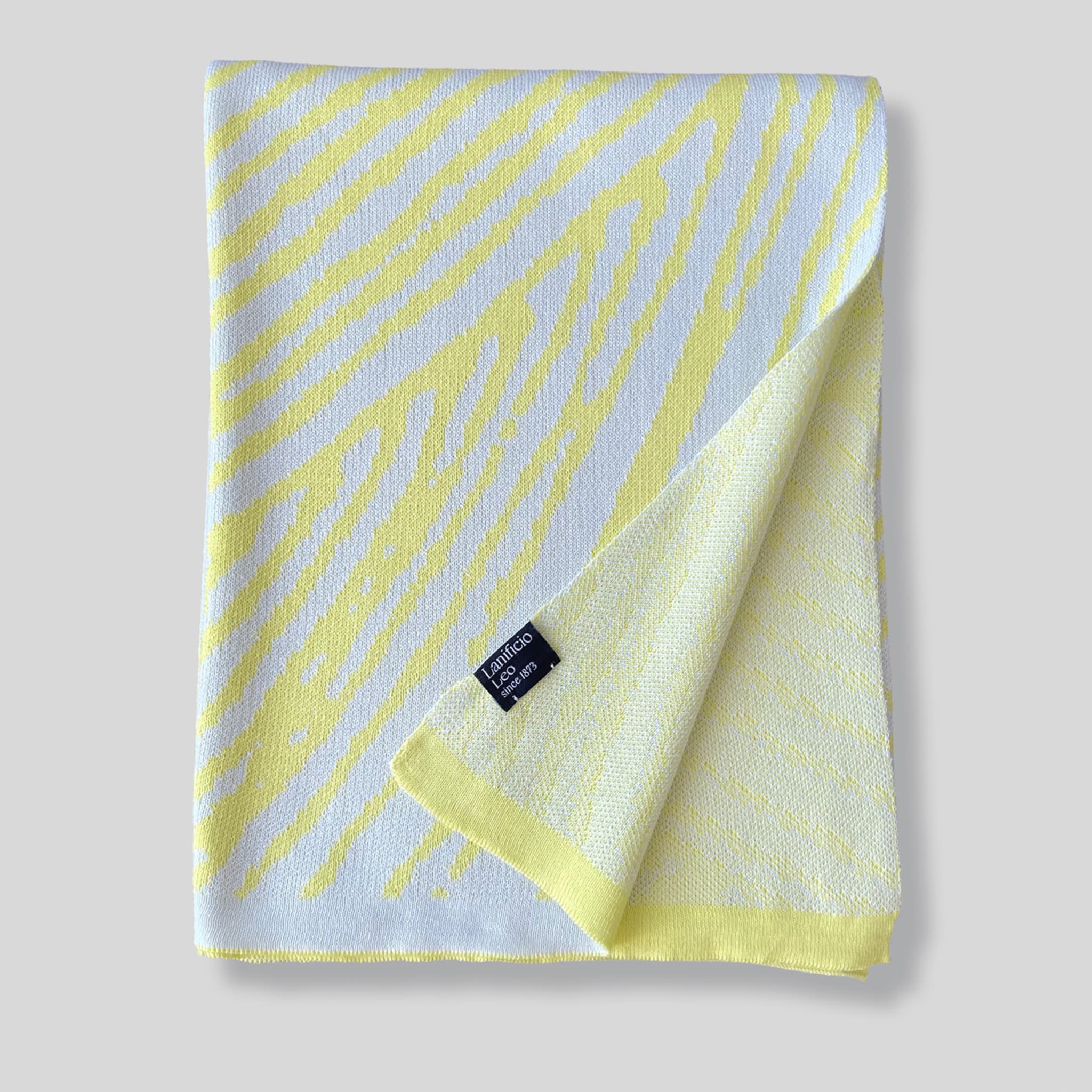 Tratto Bio Neon-Yellow & White Blanket by Emilio Salvatore Leo - Alternative view 4