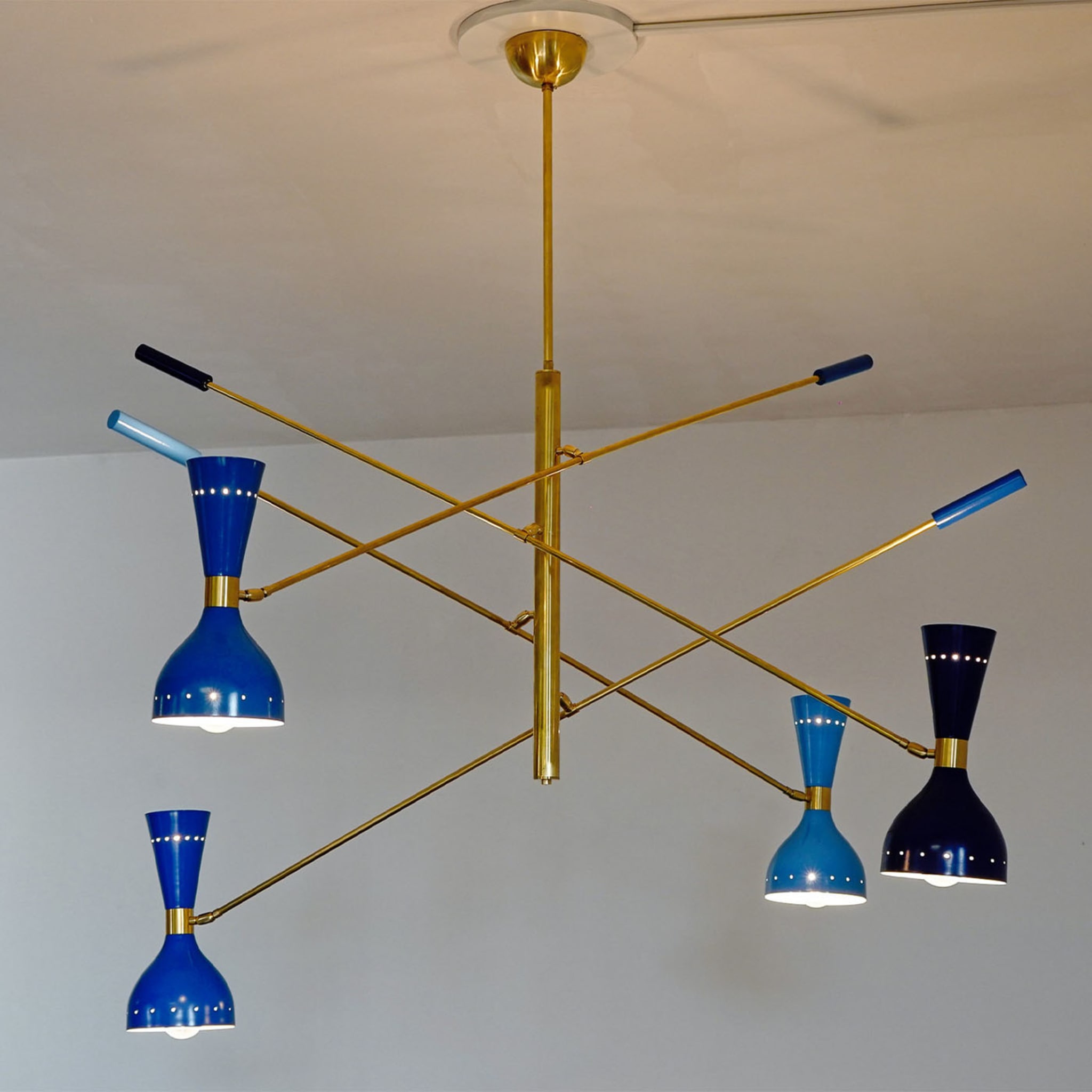 Contrappeso Chandelier, 4 hues of blue "Quadriennale" - Alternative view 1