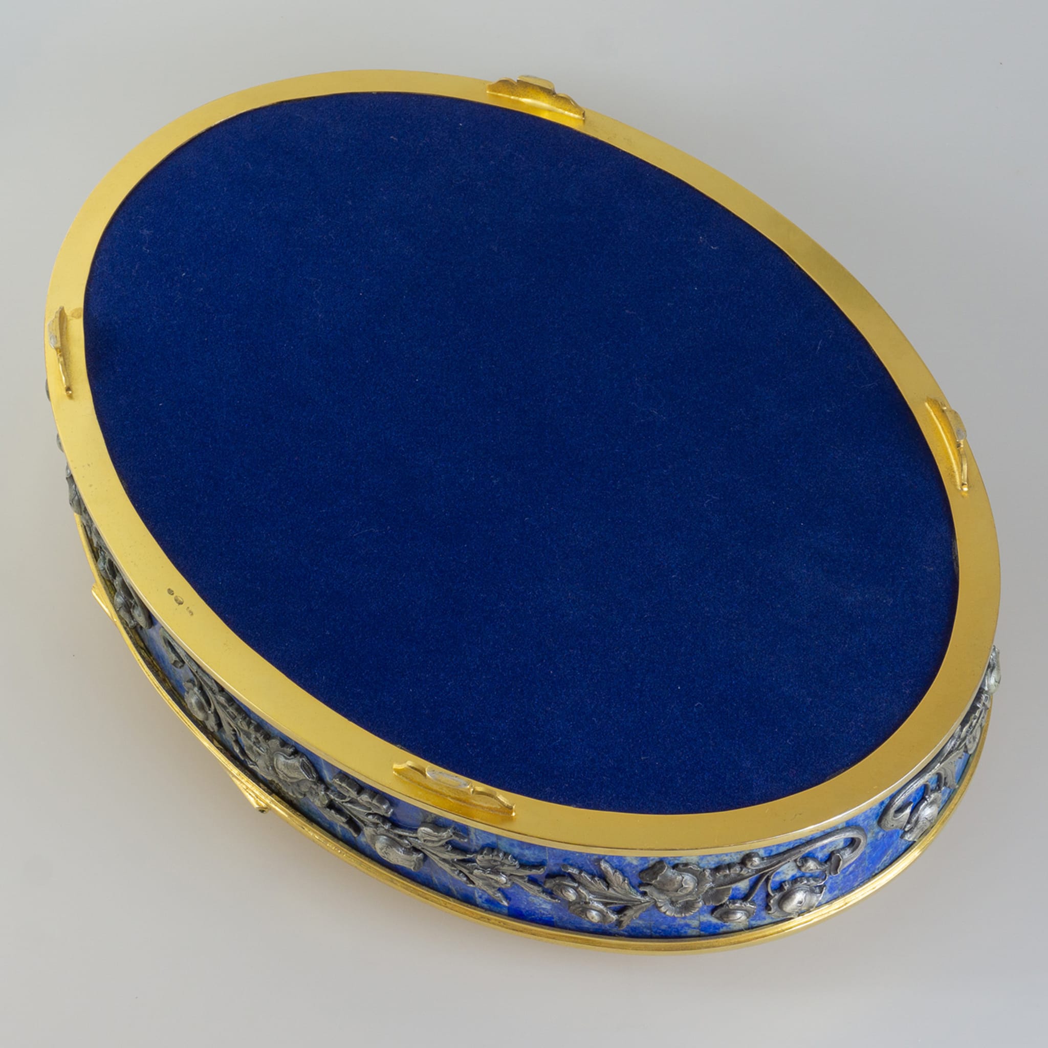 Lapis Lazuli and Silver Oval Box - Alternative view 2