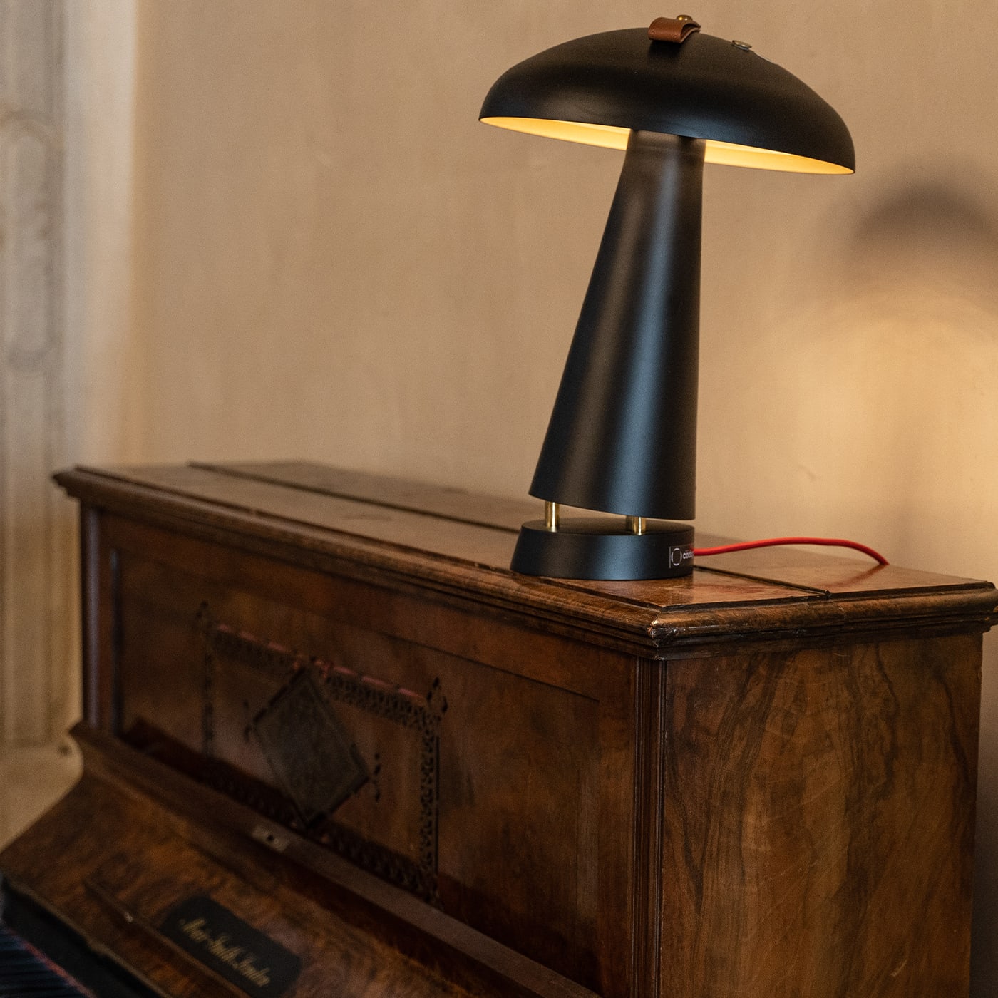 Serena Pisana Black Table Lamp - Codega