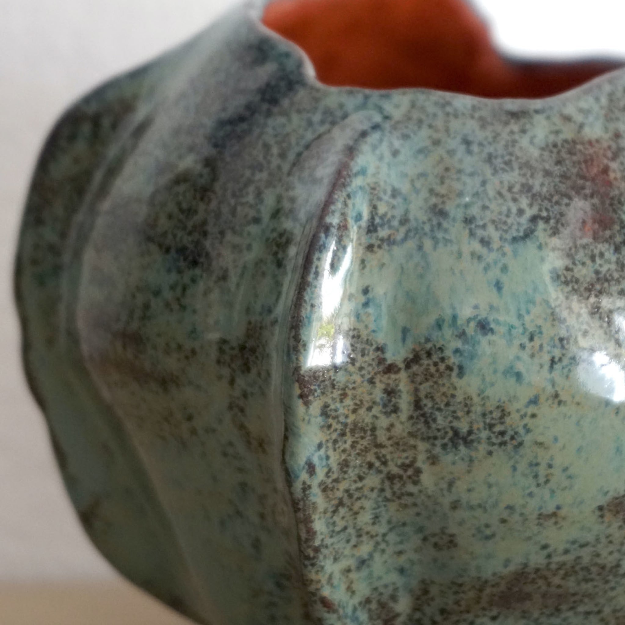 Vase mit grünem Schwamm - Alternative Ansicht 1