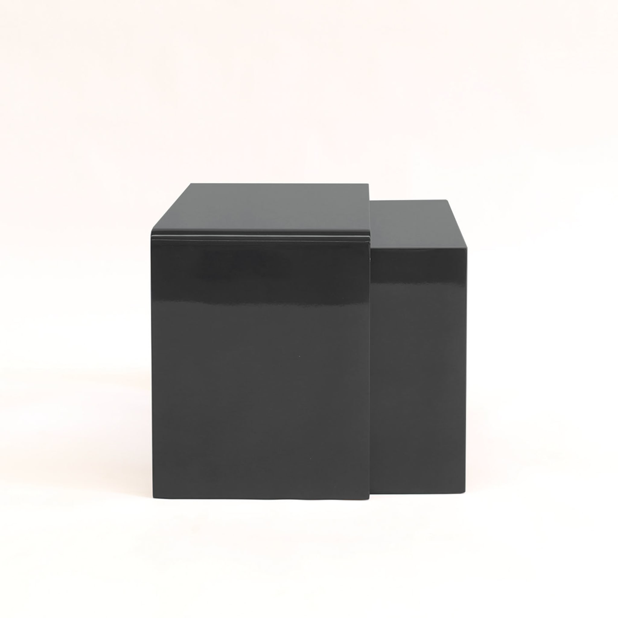 Twin Black Lacquered Nesting Tables - Alternative view 1