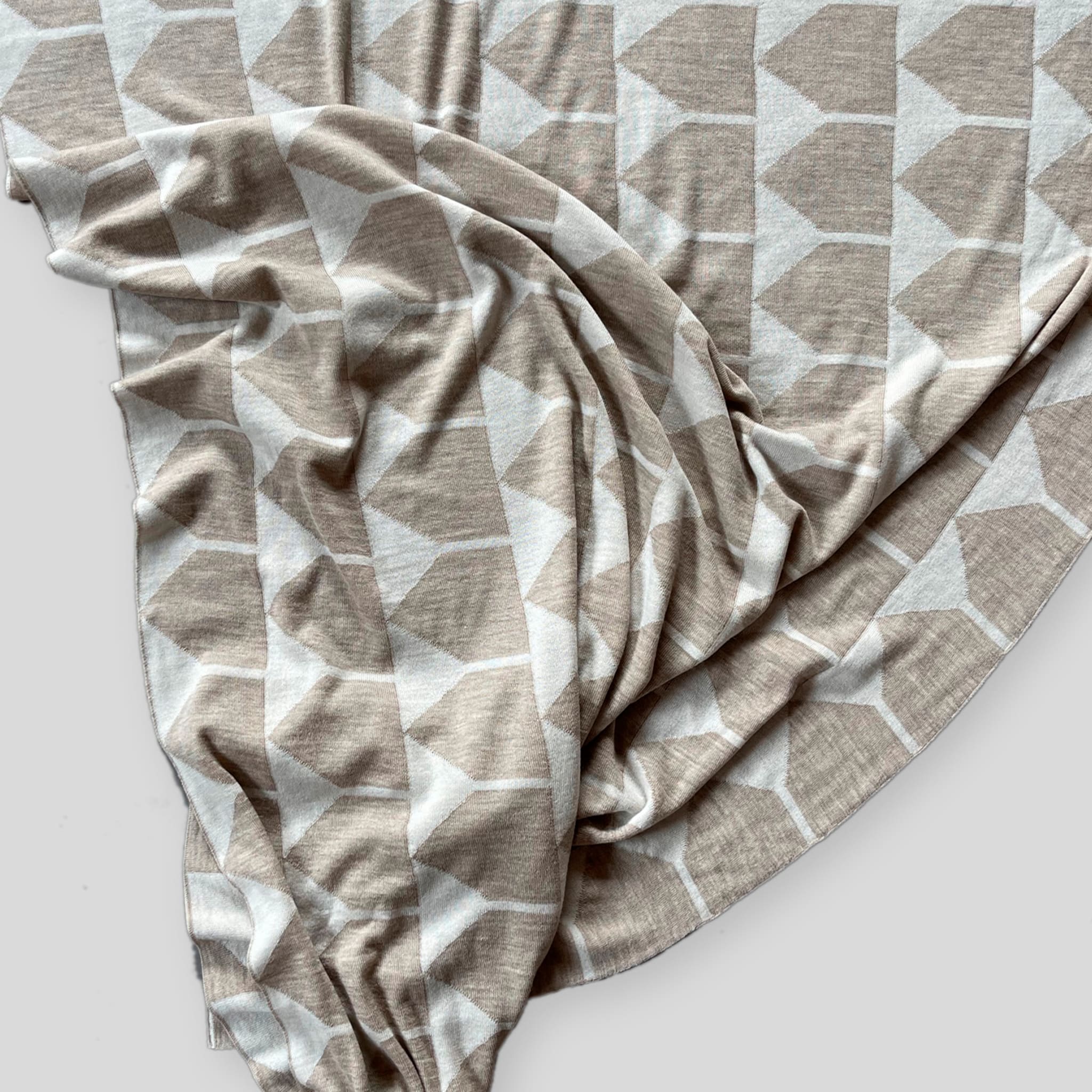 Archetipo Taupe/White Blanket by Makeyourhome + Walter Terruso - Alternative view 1