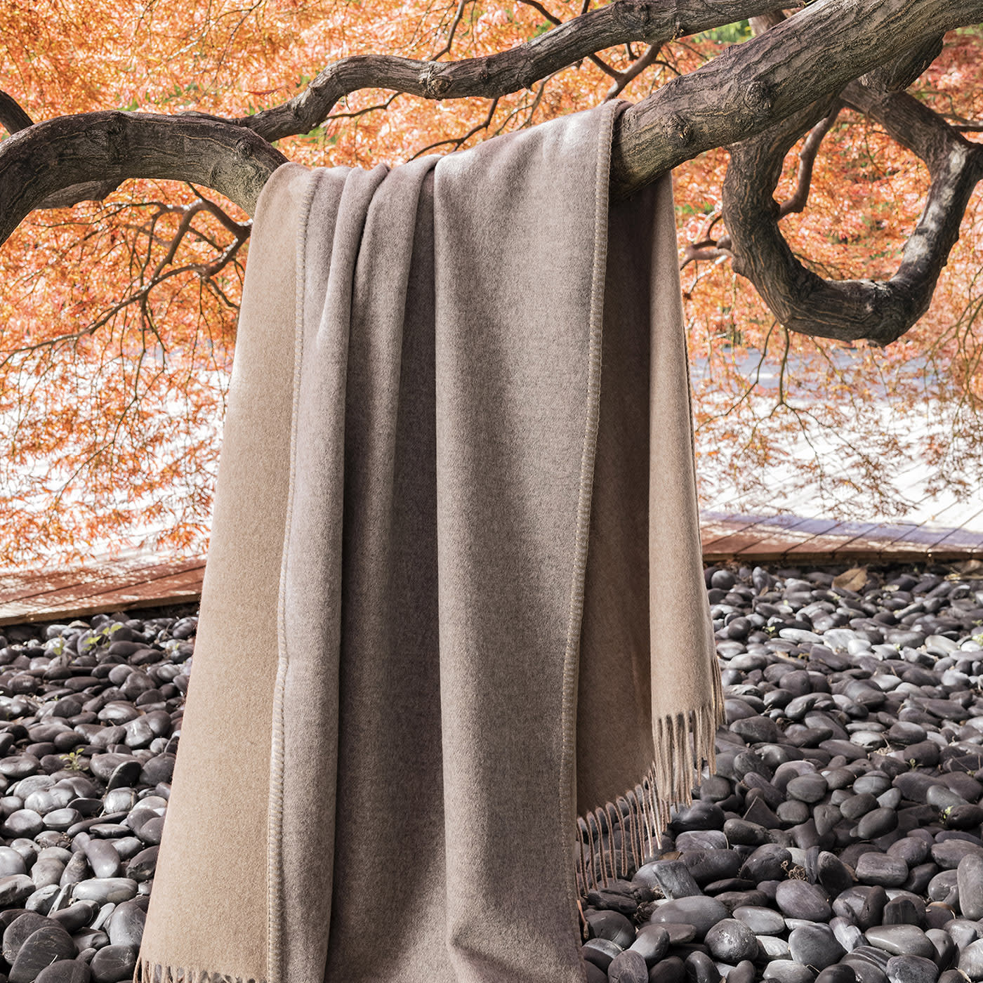 Melrose Double-Sided Beige Small Blanket - Alonpi