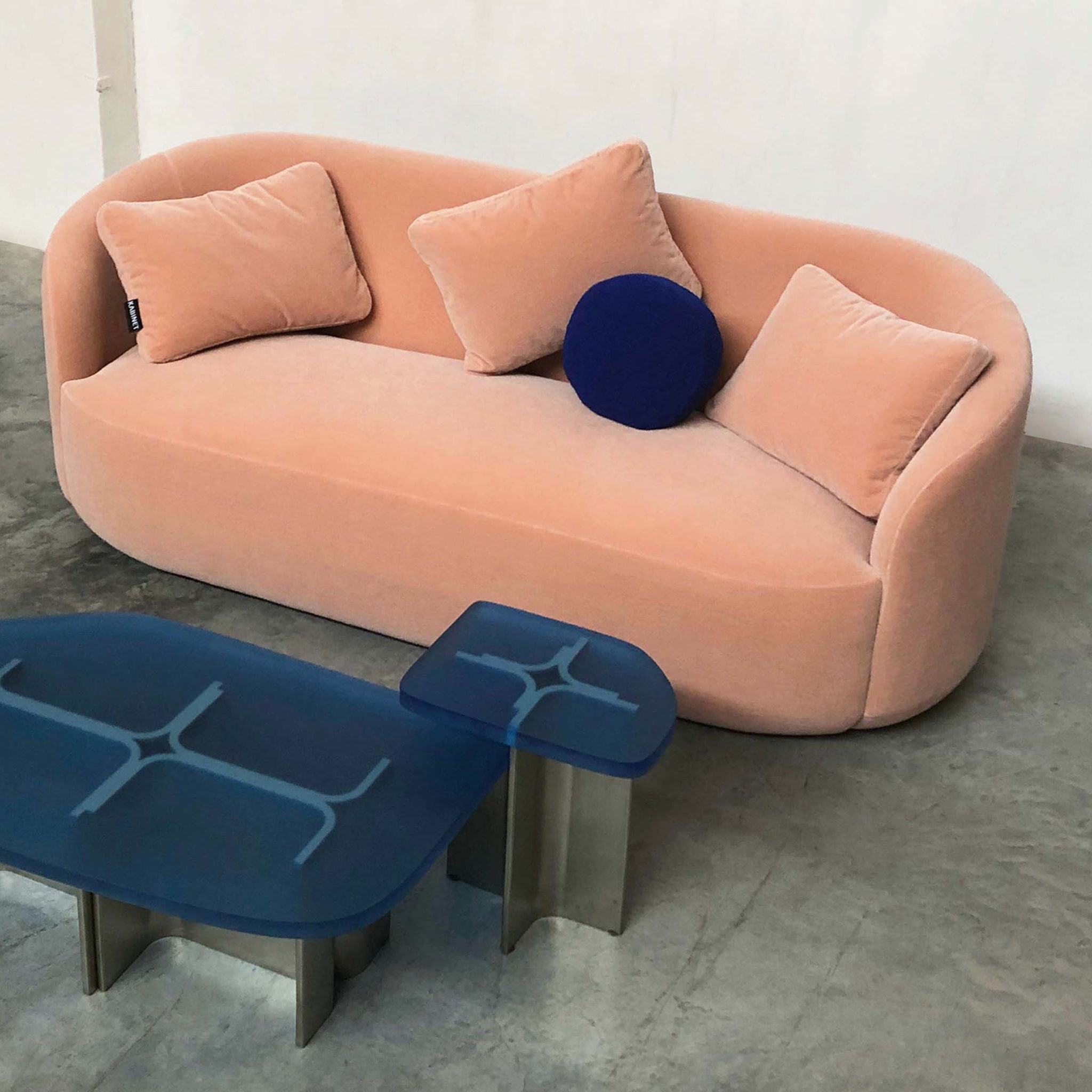 Cottonflower Sofa in Blush Velvet - Alternative Ansicht 3