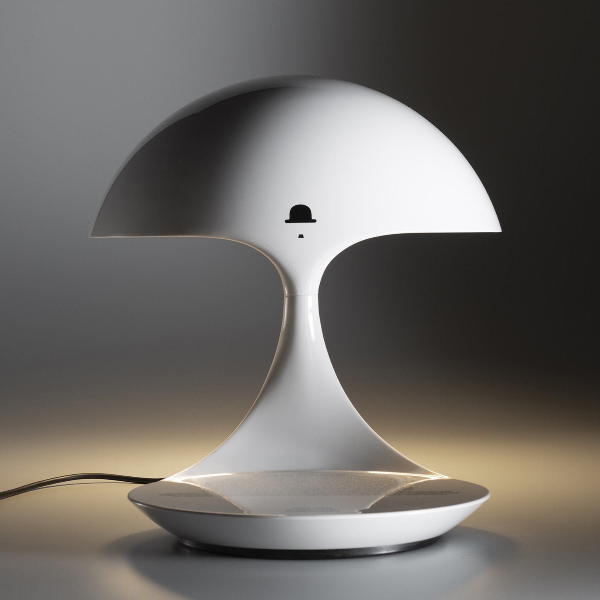 Cobra Texture White Table Lamp by Studiovo - Alternative view 3