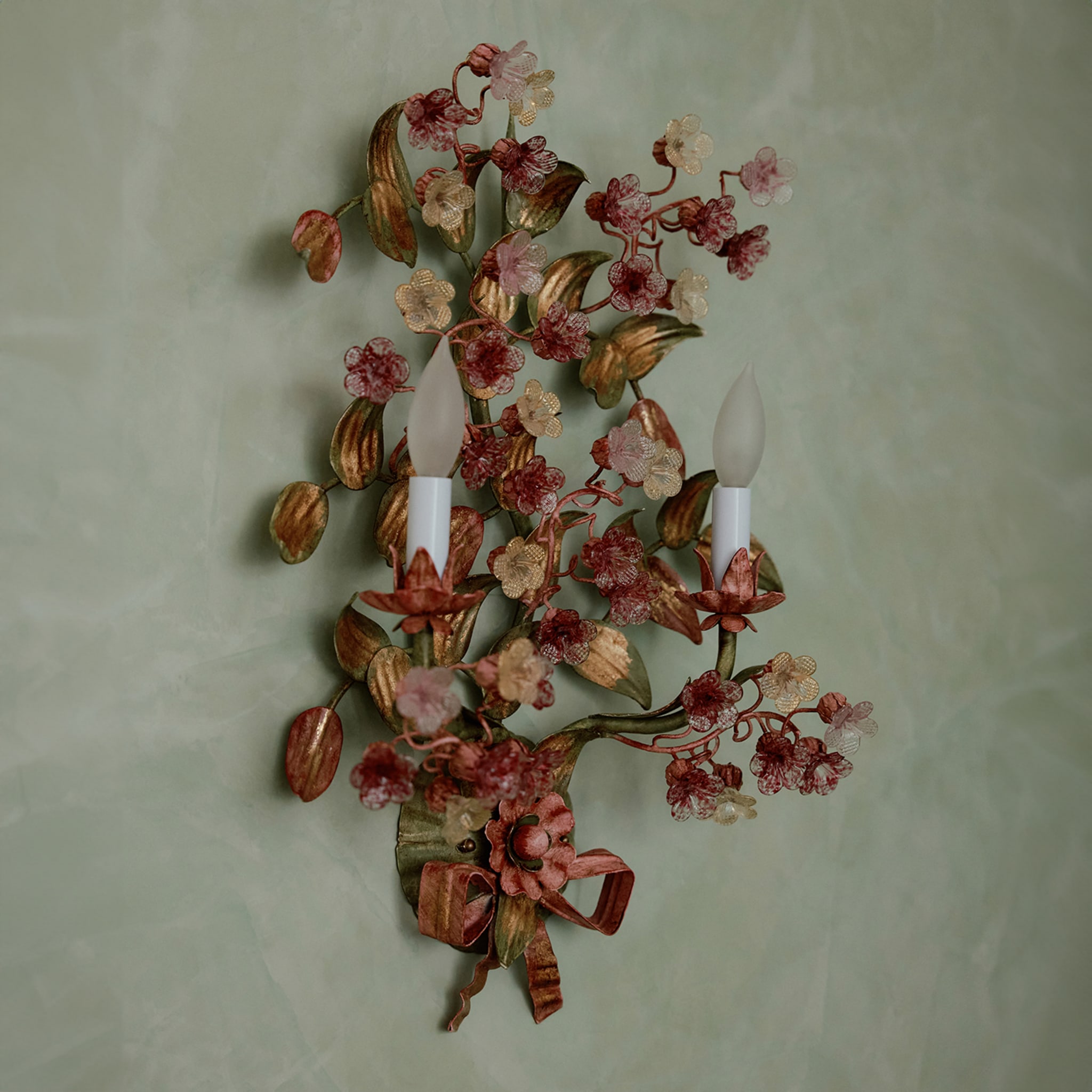 Light Floral Polychrome Wall Lamp - Alternative view 1