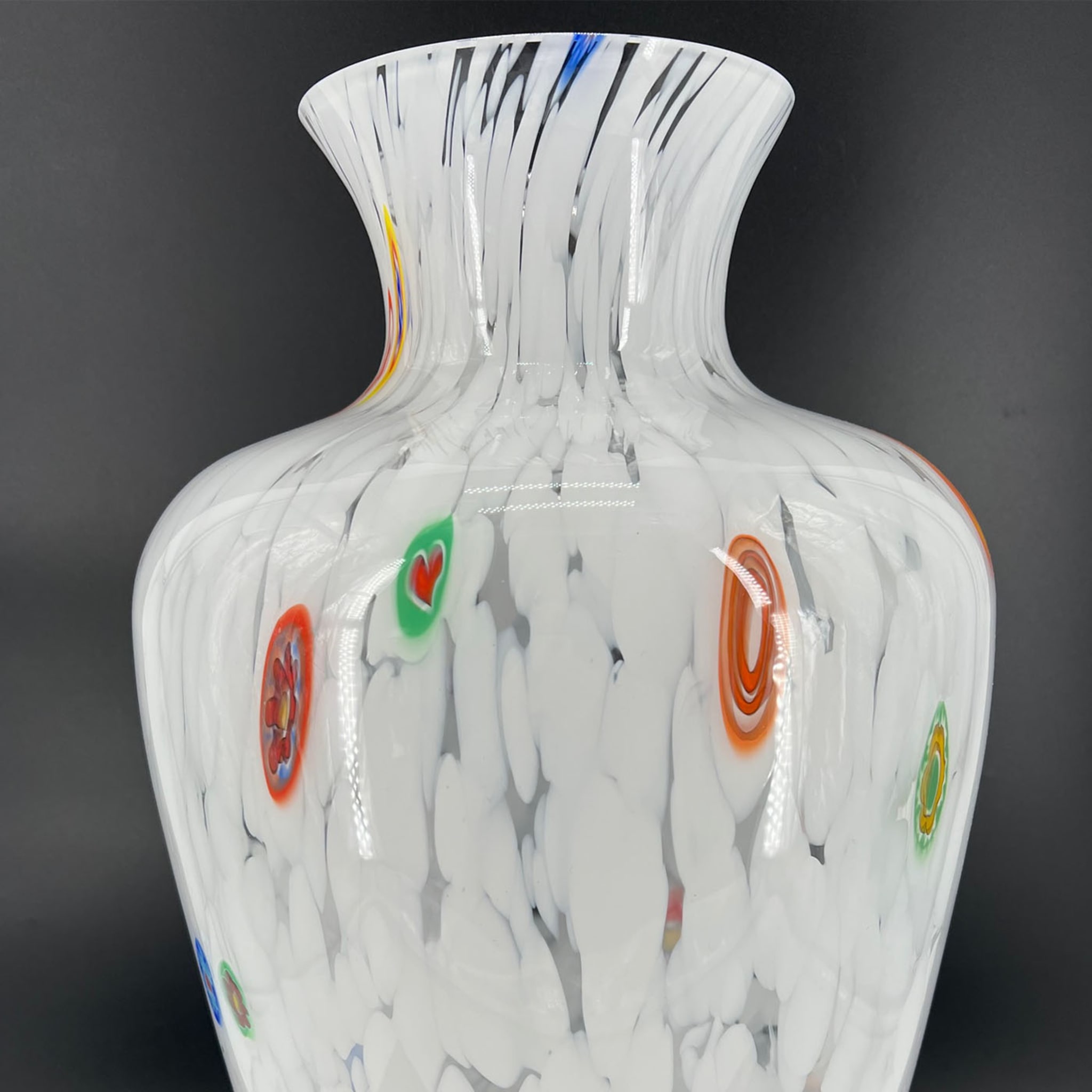 White Murrine Vase - Alternative view 1