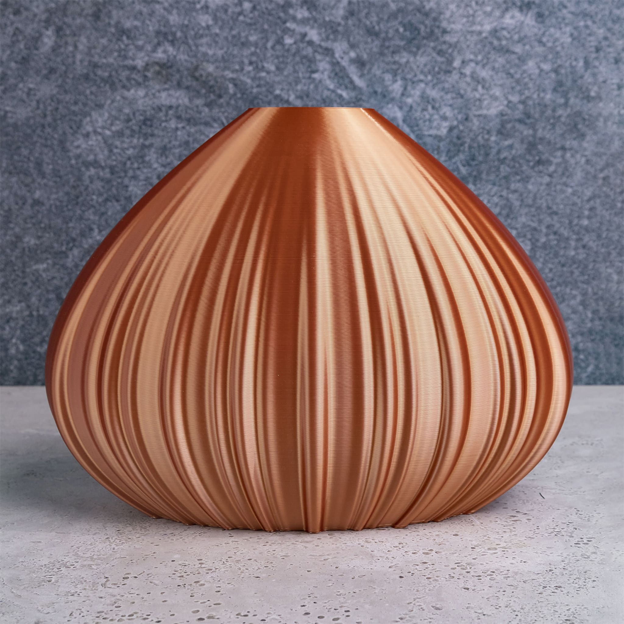Douglas Brown Vase-Sculpture - Alternative view 1