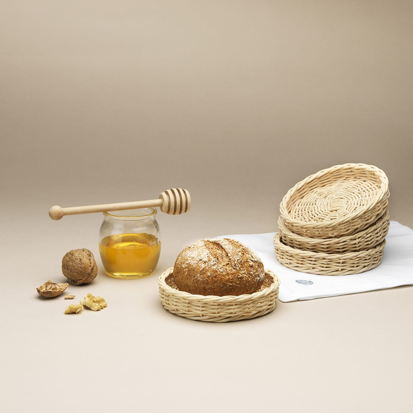 Wicker Bread Plate - Mila Maurizi