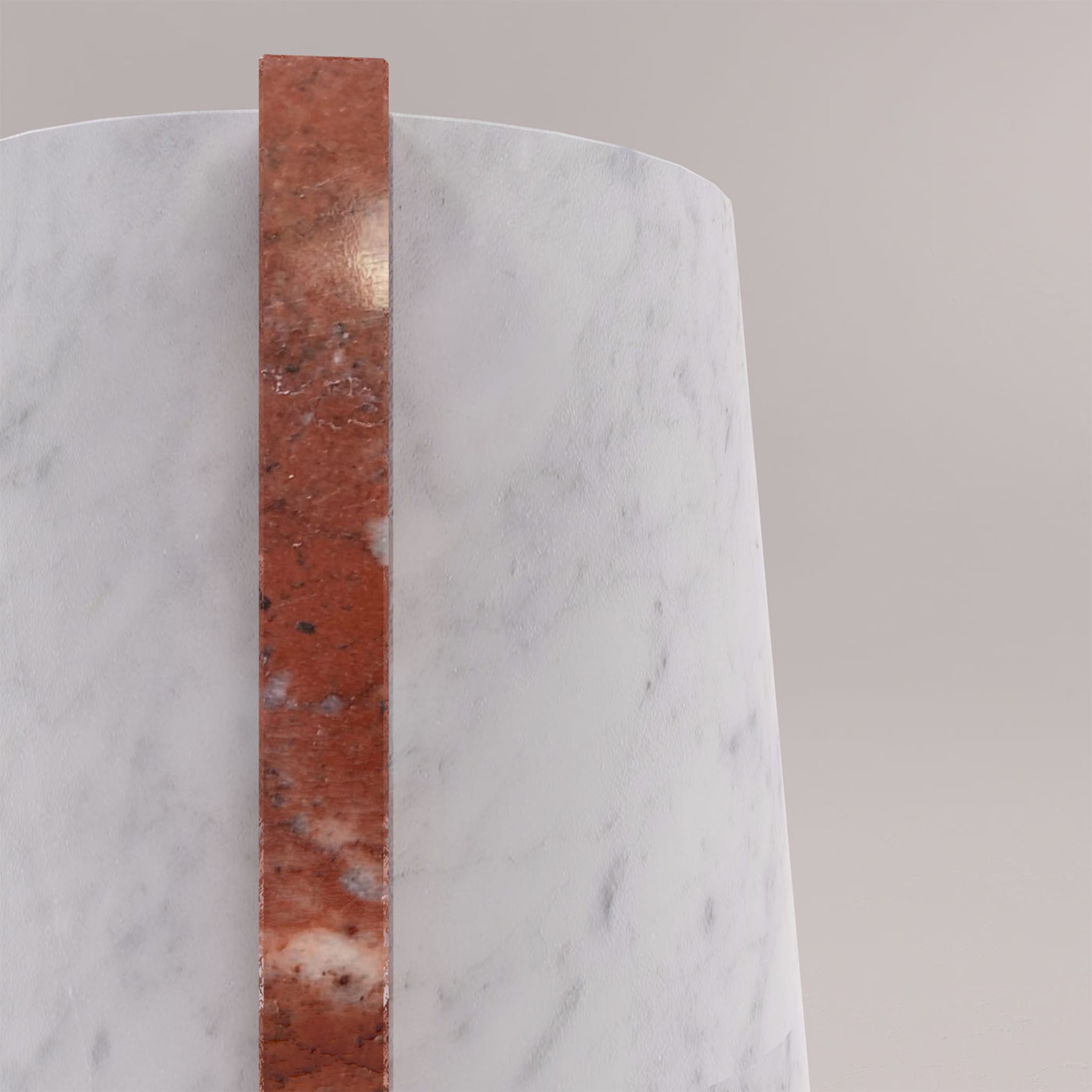 Vaso in marmo bianco di Carrara e rosso di Elara - Vista alternativa 4