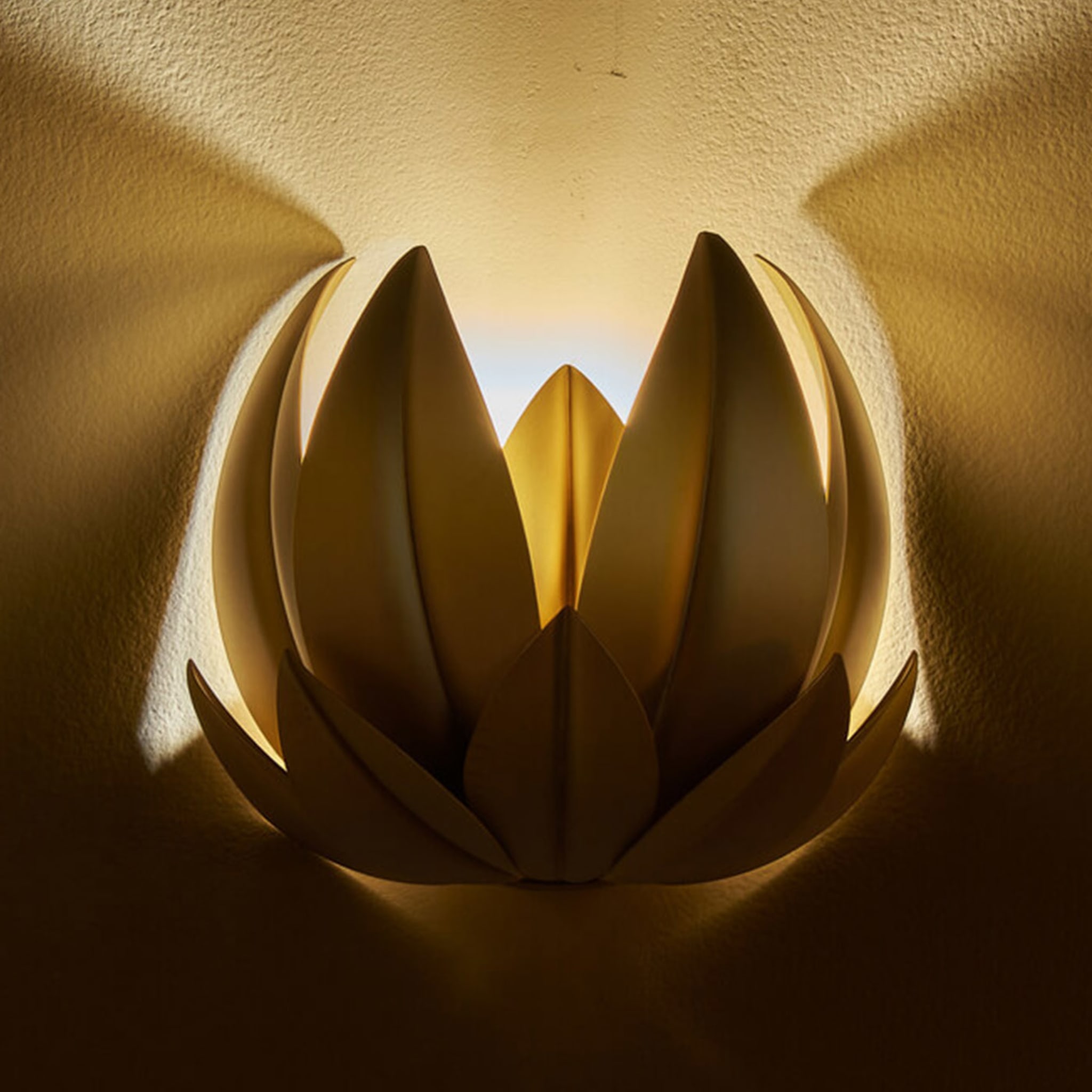 "Leaves" Wall Sconce in Satin Brass by Droulers Architecture - Alternative view 3