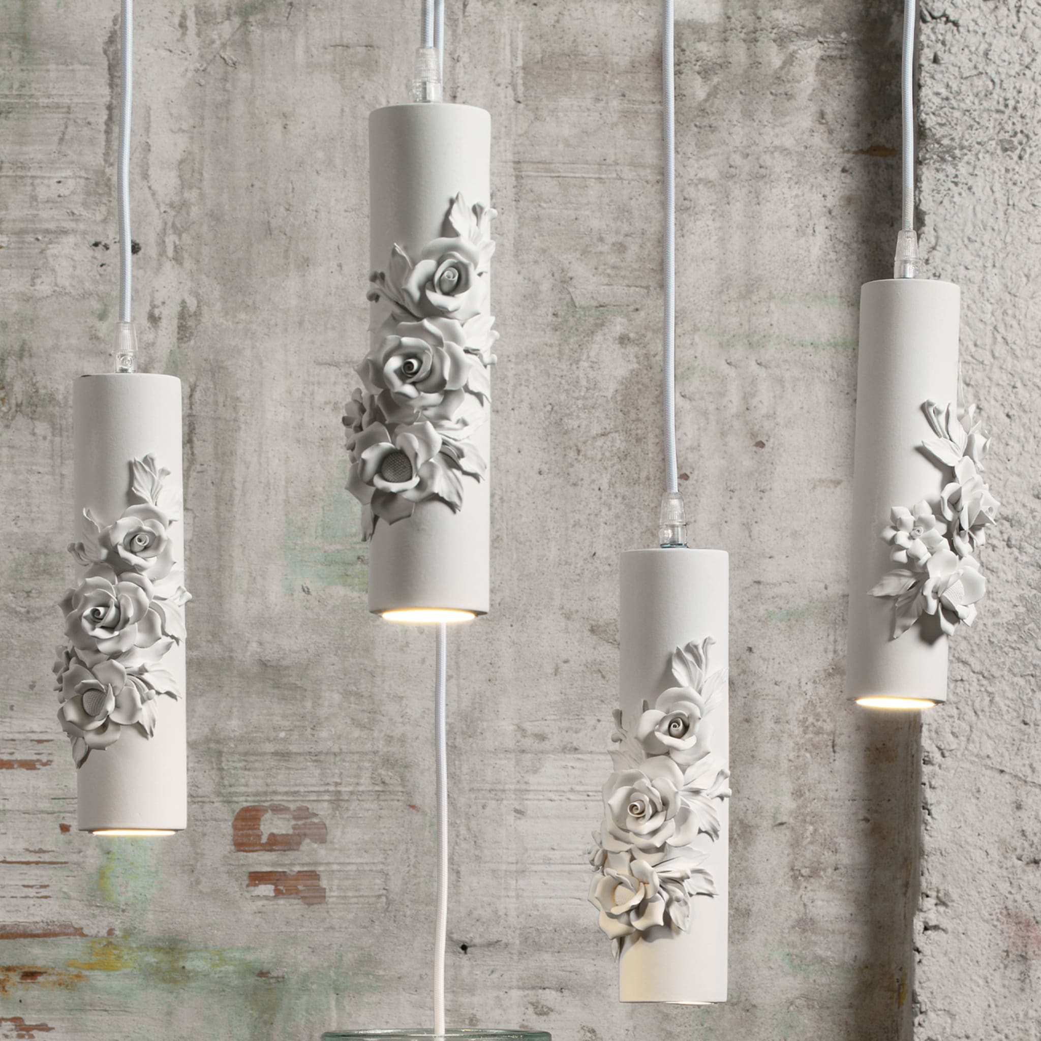 Capodimonte White Pendant Lamp by Matteo Ugolini - Alternative view 1