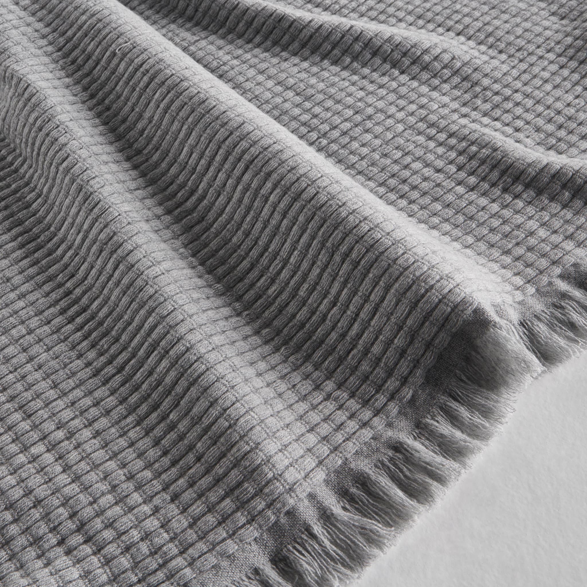 Terramadre Gerbera Gray Cashmere Blanket - Alternative view 1