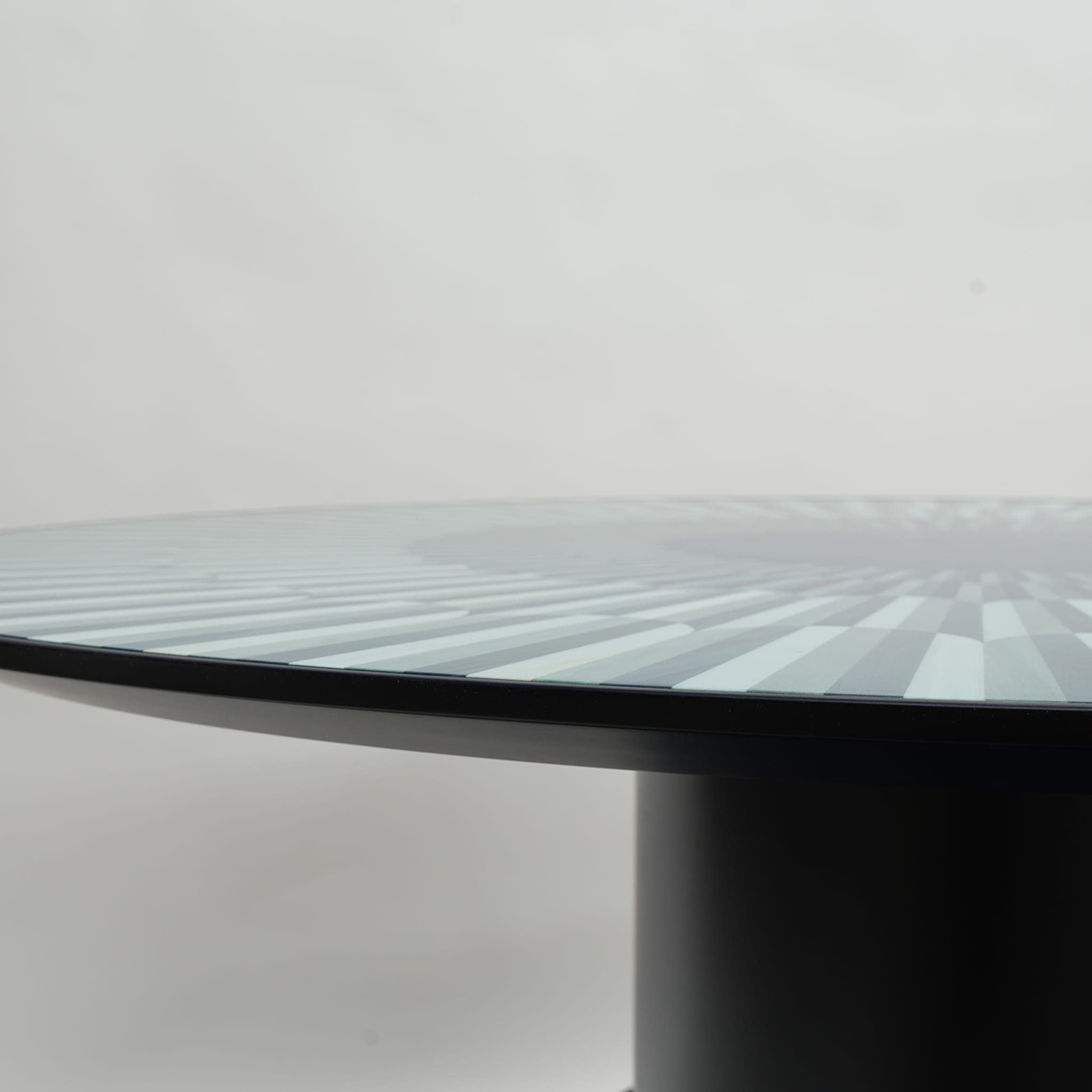 Altobasso Round Blue Dining Table - Alternative view 4