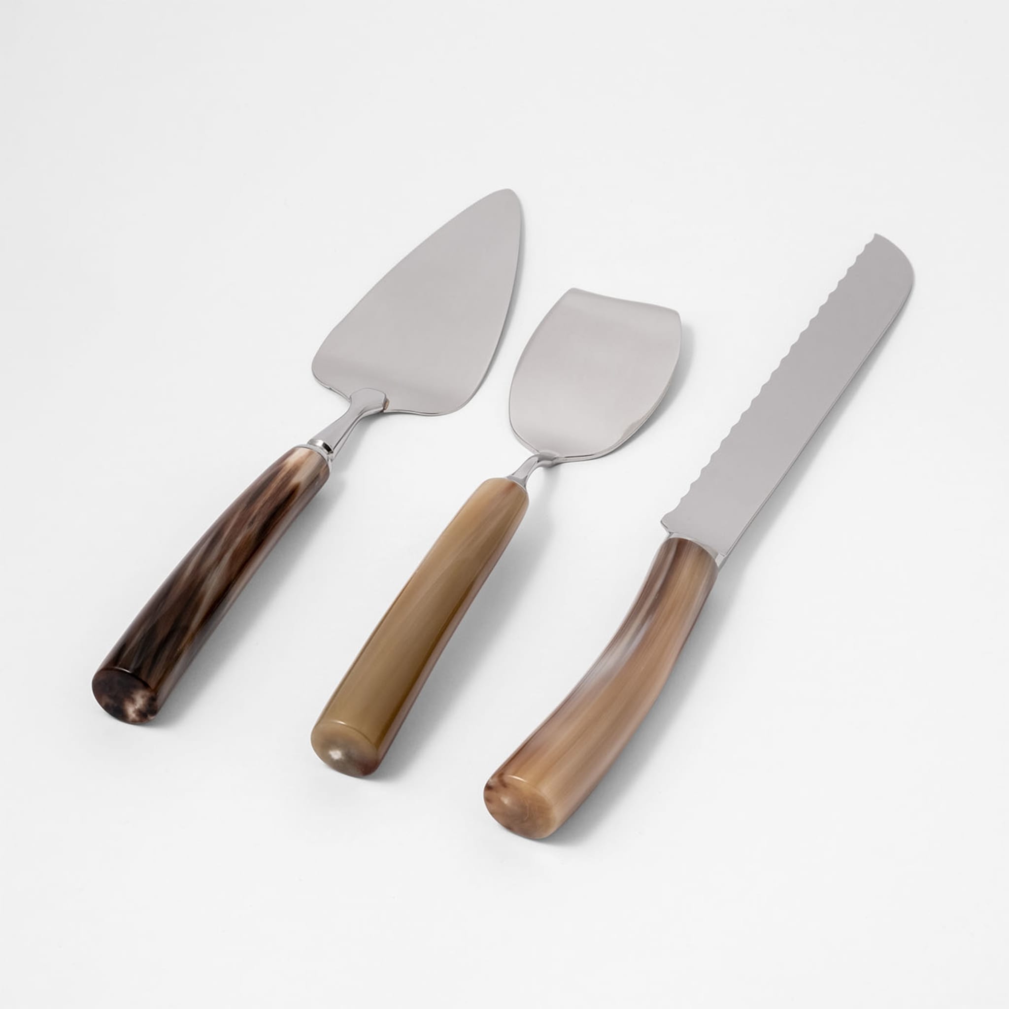 Cake Cutlery Set in Natural Horn - Alternative view 2