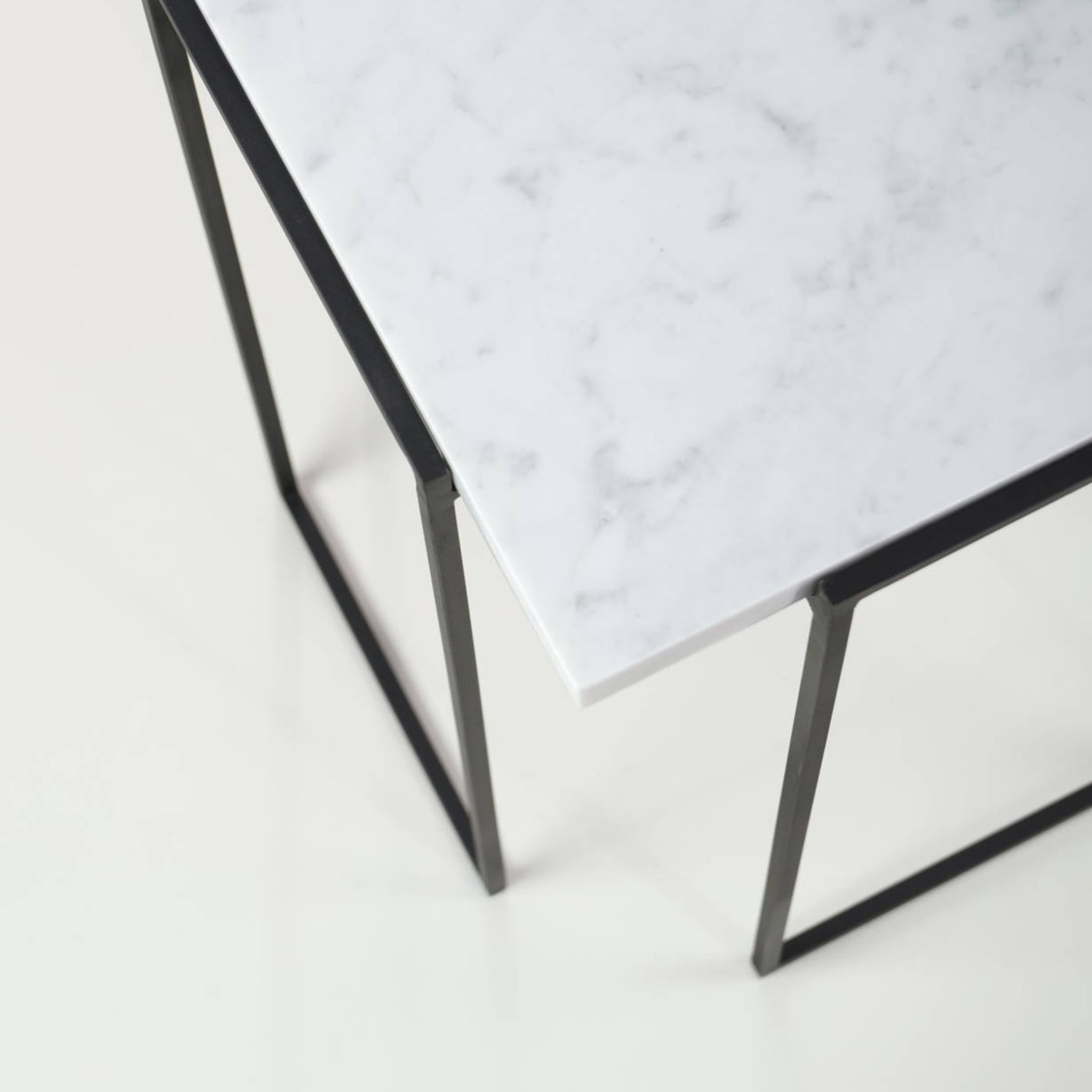 Kaus Black Carrara Marble Side Table - Alternative view 3