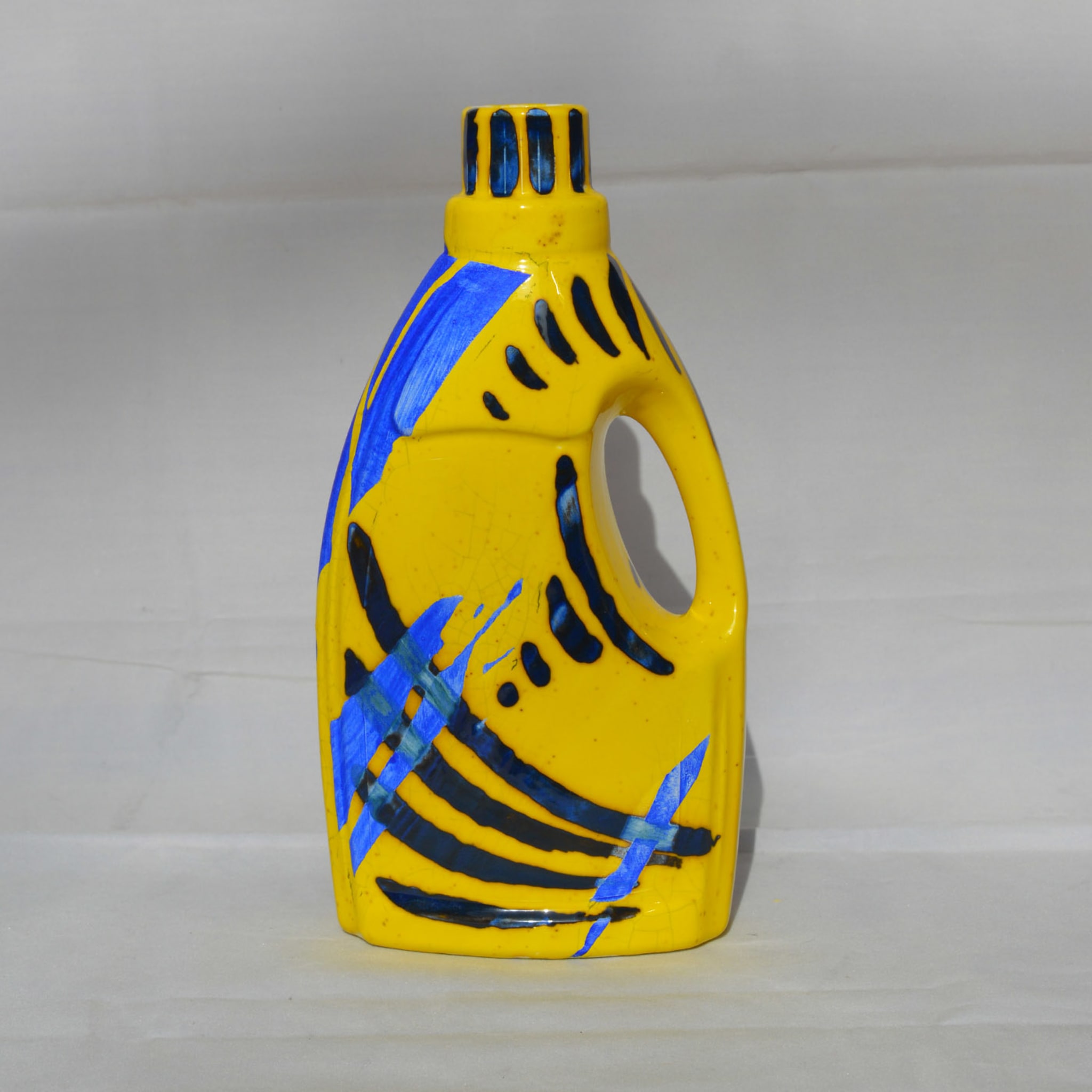 Più argilla meno plastica Bottiglia blu e gialla - Vista alternativa 2
