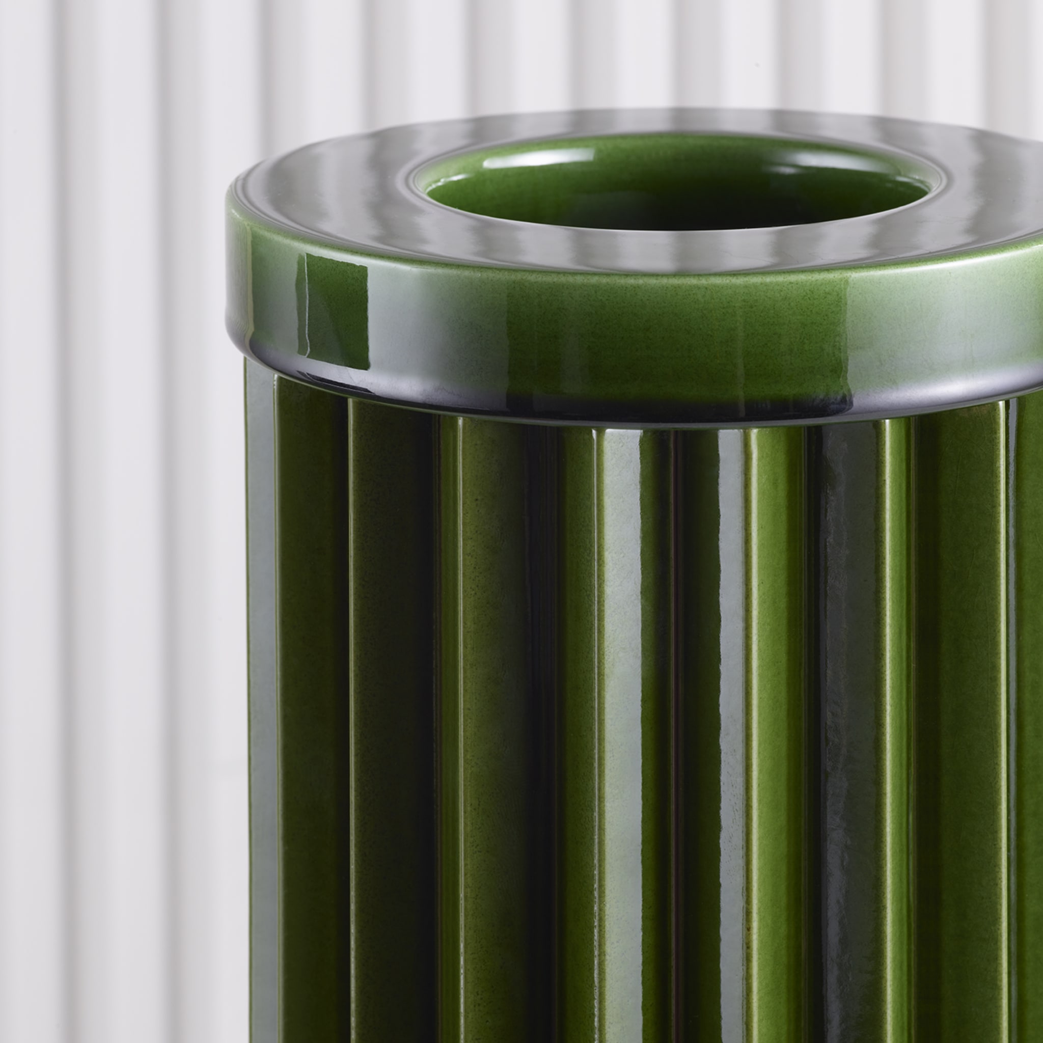 Rombini B Green Vase by Ronan & Erwan Bouroullec - Alternative view 2