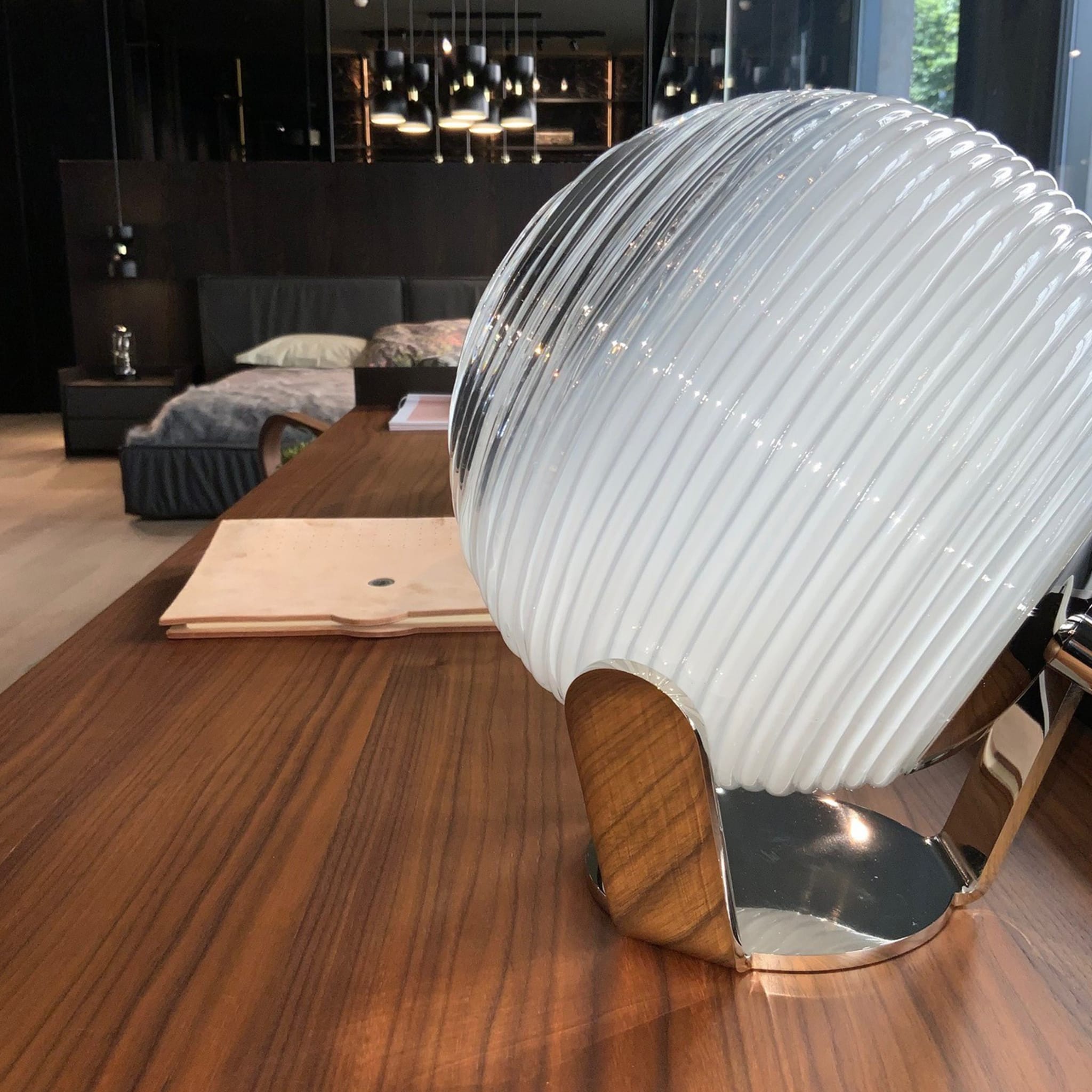 Maestro Small Table Lamp - Alternative view 2