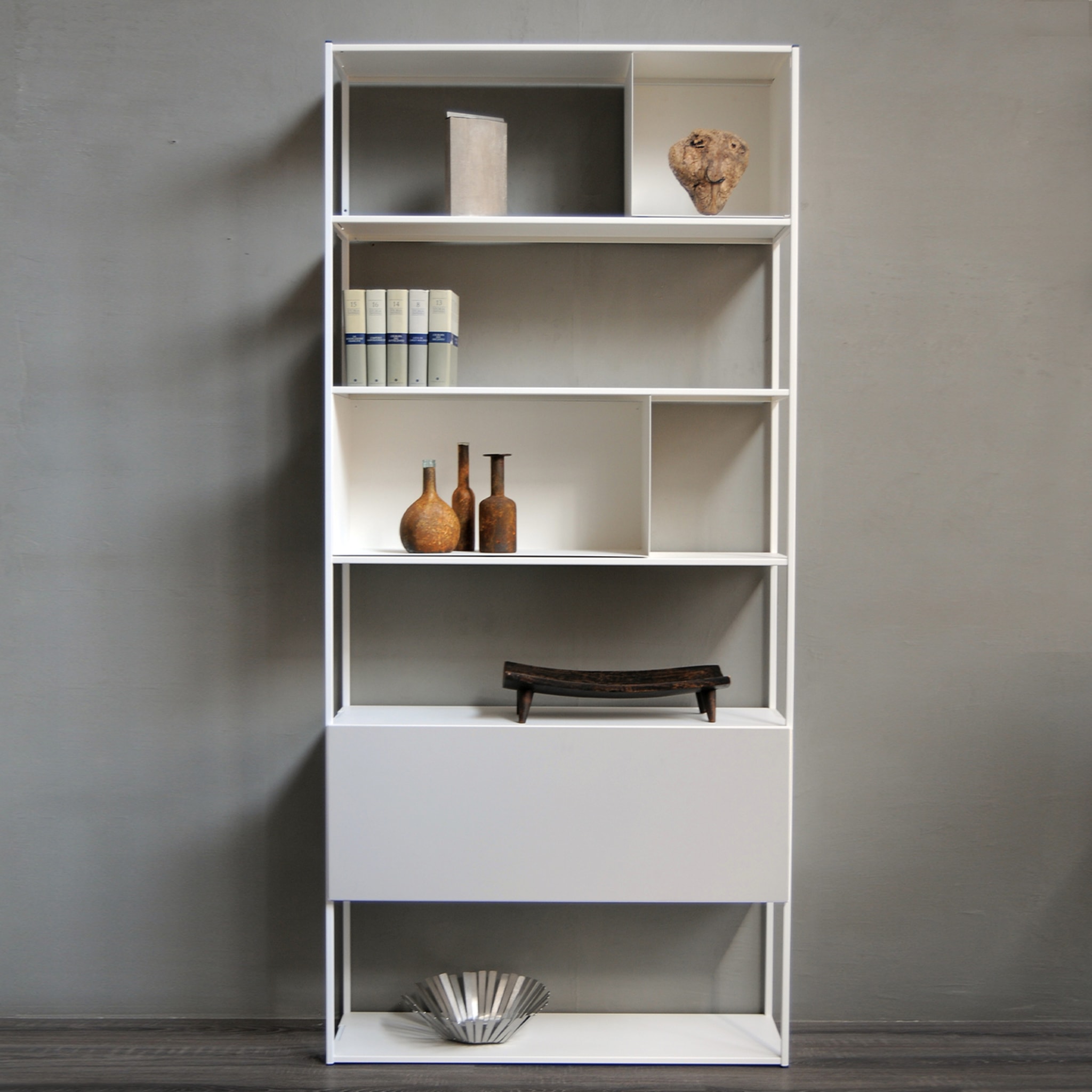 Easy Irony White Bookcase by Maurizio Peregalli #1 - Alternative view 1