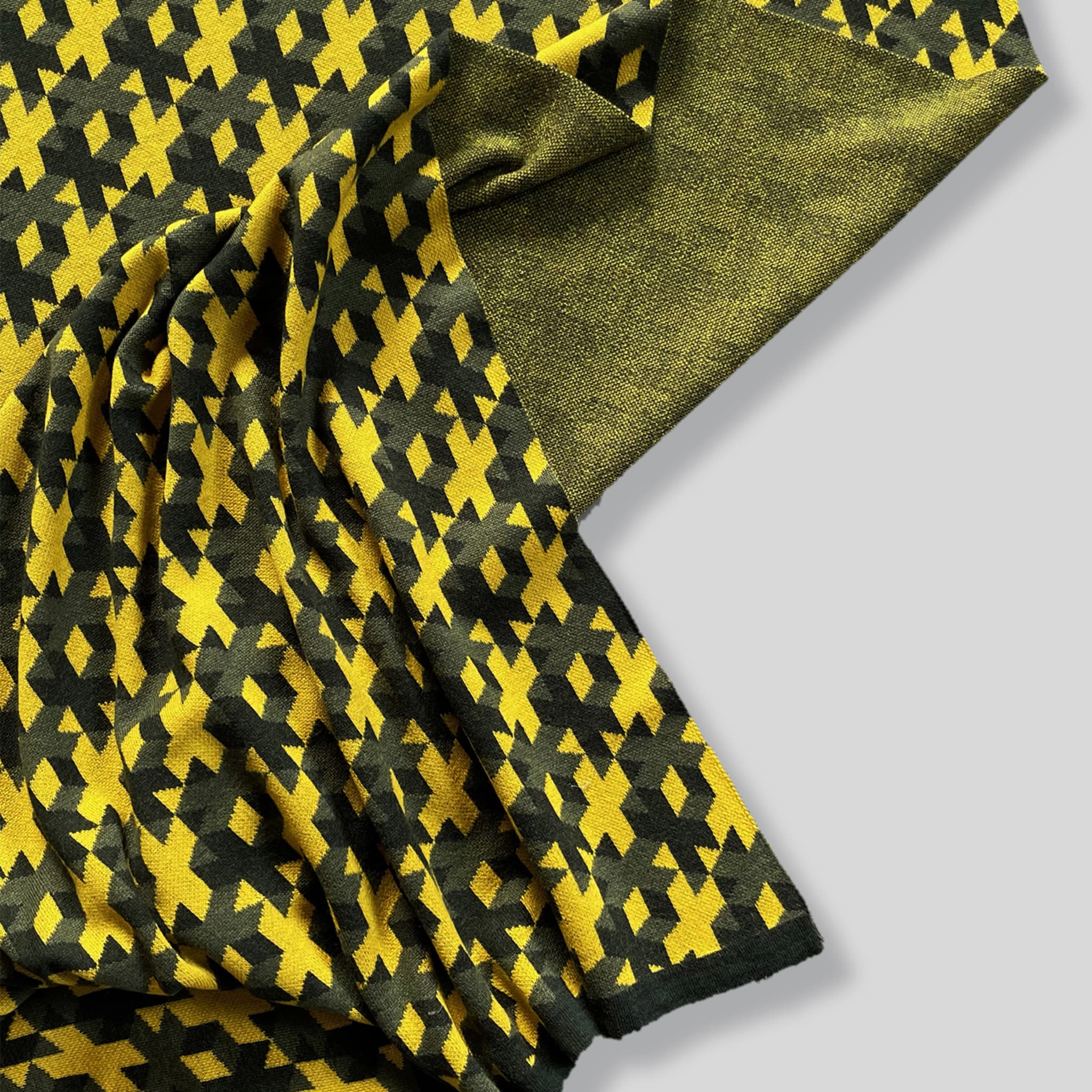 Plaid Lana 01 Patterned Yellow & Gray Blanket by Giulio Iacchetti - Alternative view 1