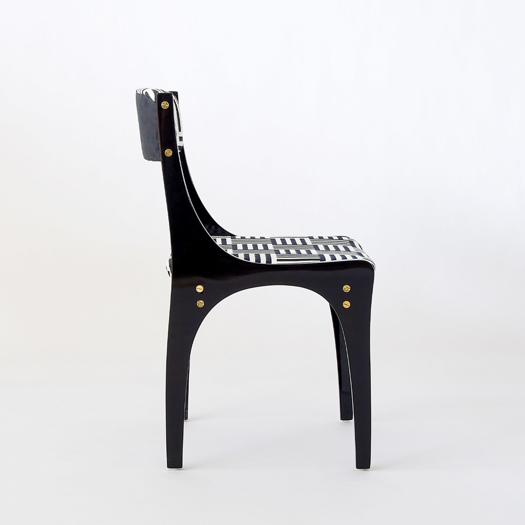 Lola 50's-Inspired Black & White Chair - Alternative view 1
