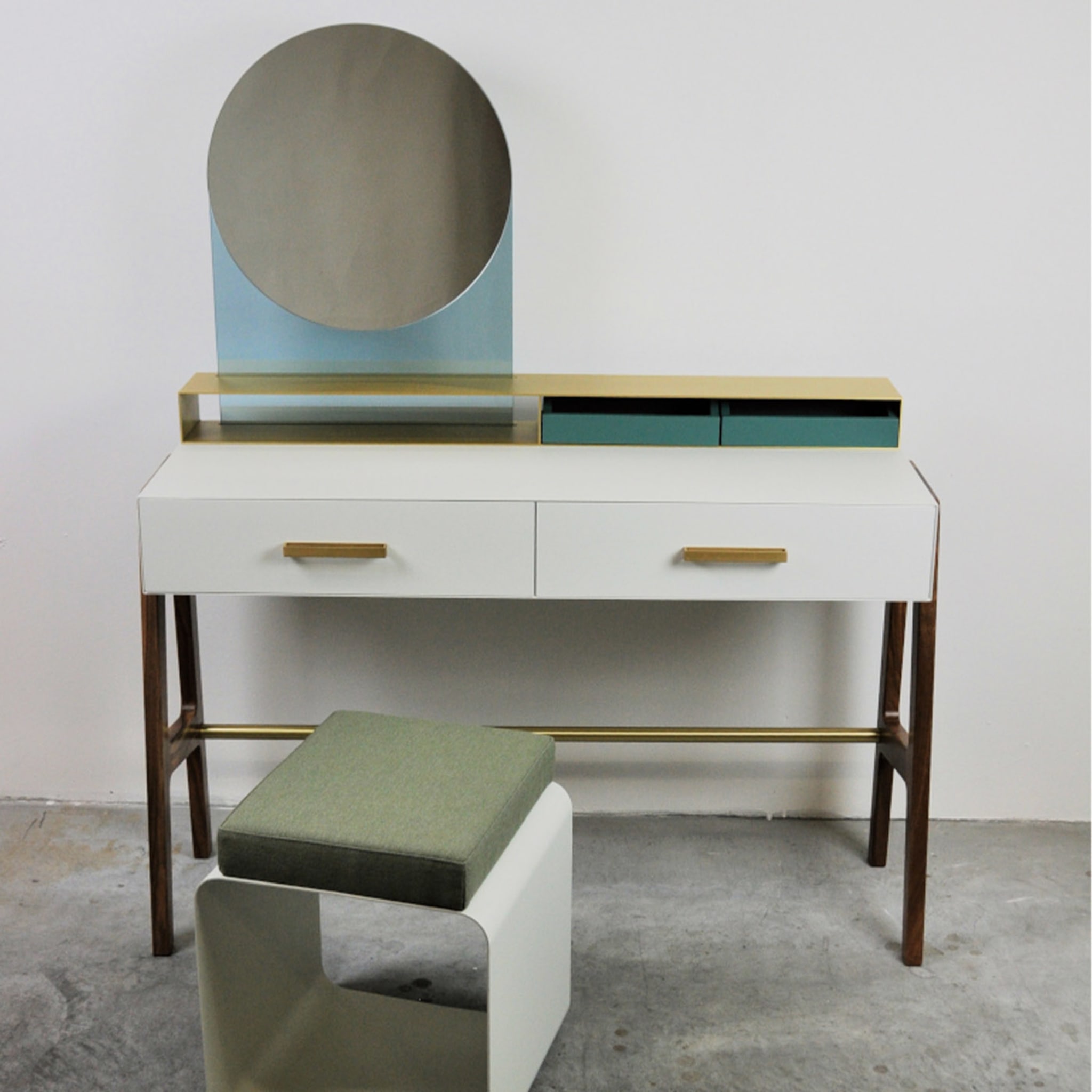 Vivian Vanity Desk with Mirror - Alternative view 4