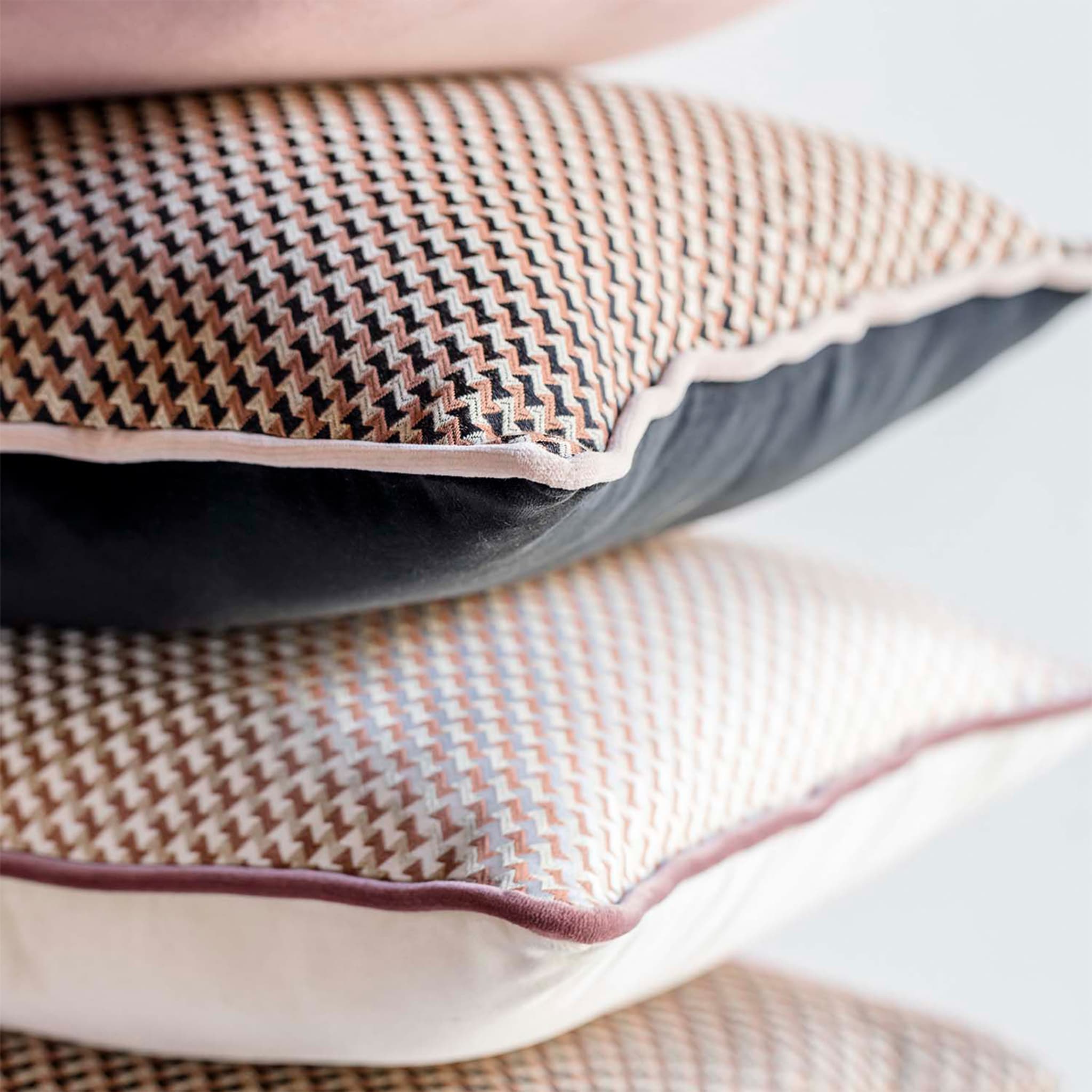 Decorative Carrè Cushion in Micro-Patterned jacquard fabric - Alternative view 3