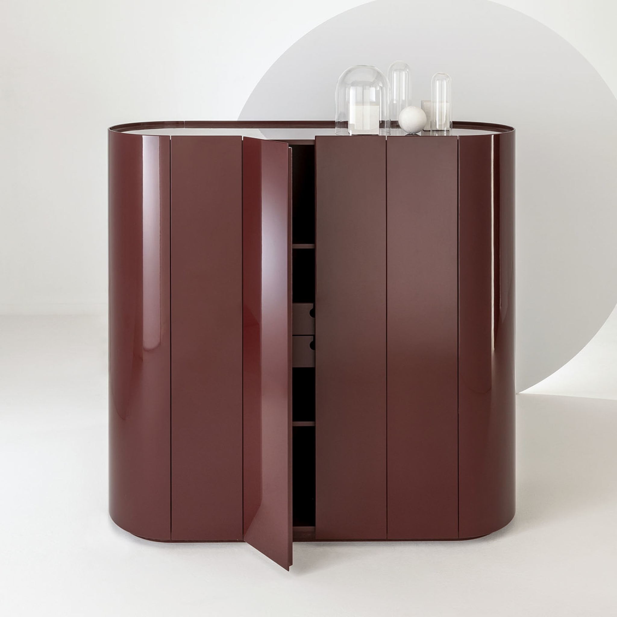 6-Door Medium Glossy Red-Lacquered Cabinet - Alternative view 1