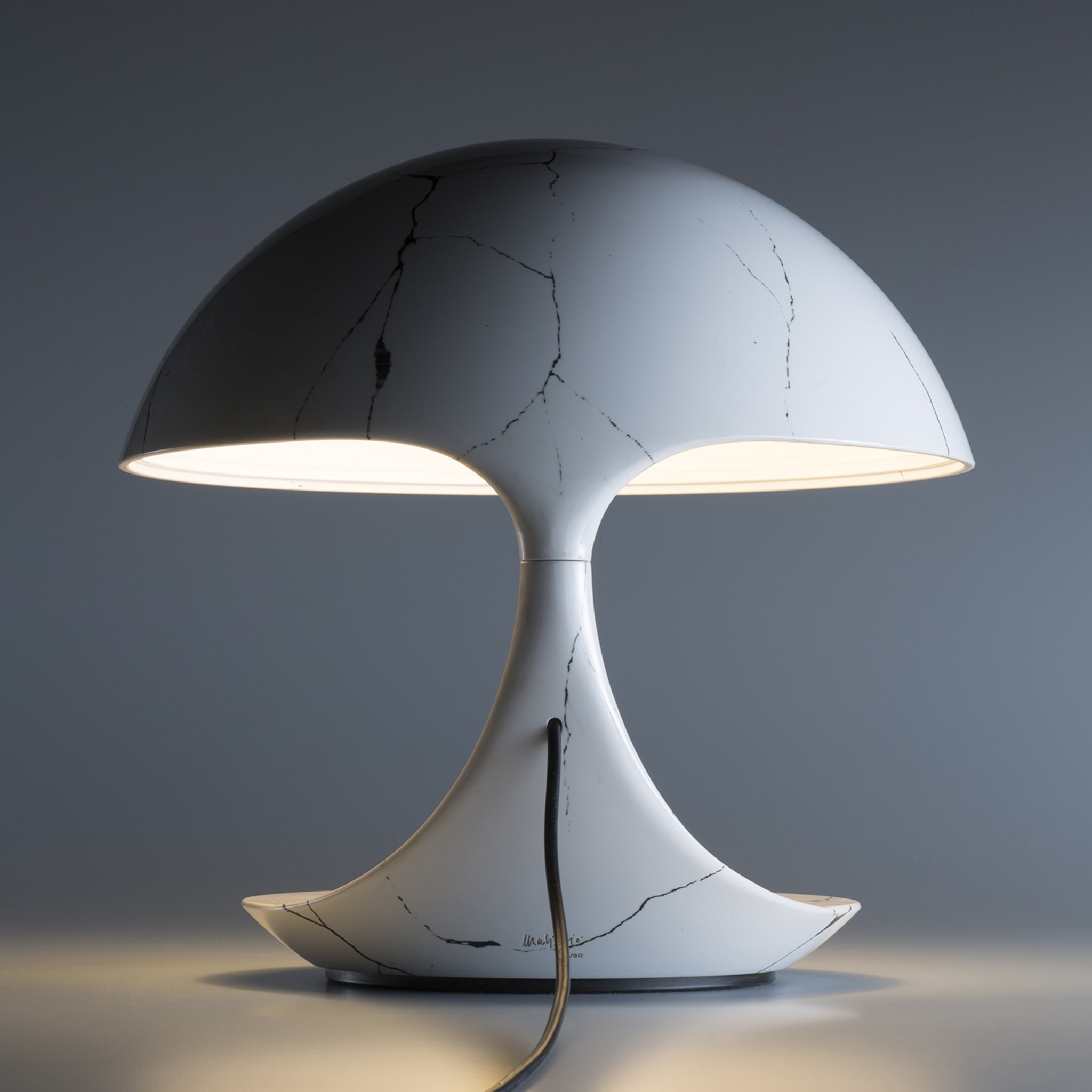 Cobra Texture Kintsugi Table Lamp by Paolo Orlandini - Alternative view 4