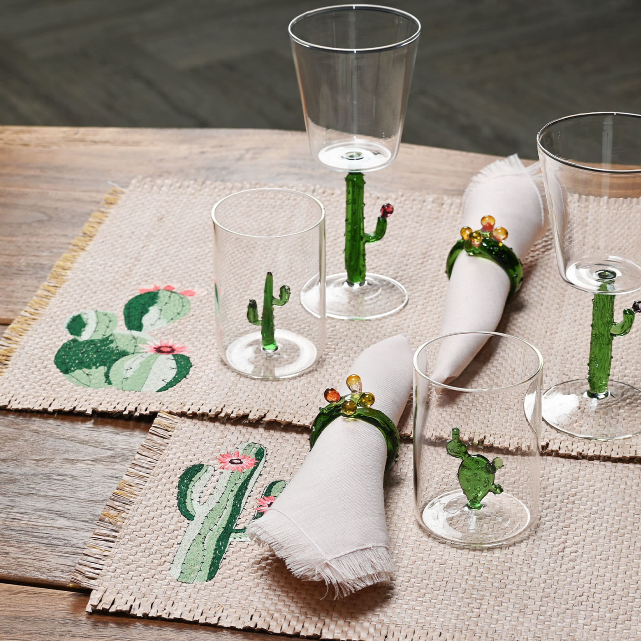 Dinner For Two Cactus Set of Glasses and Linen  - Vue alternative 4