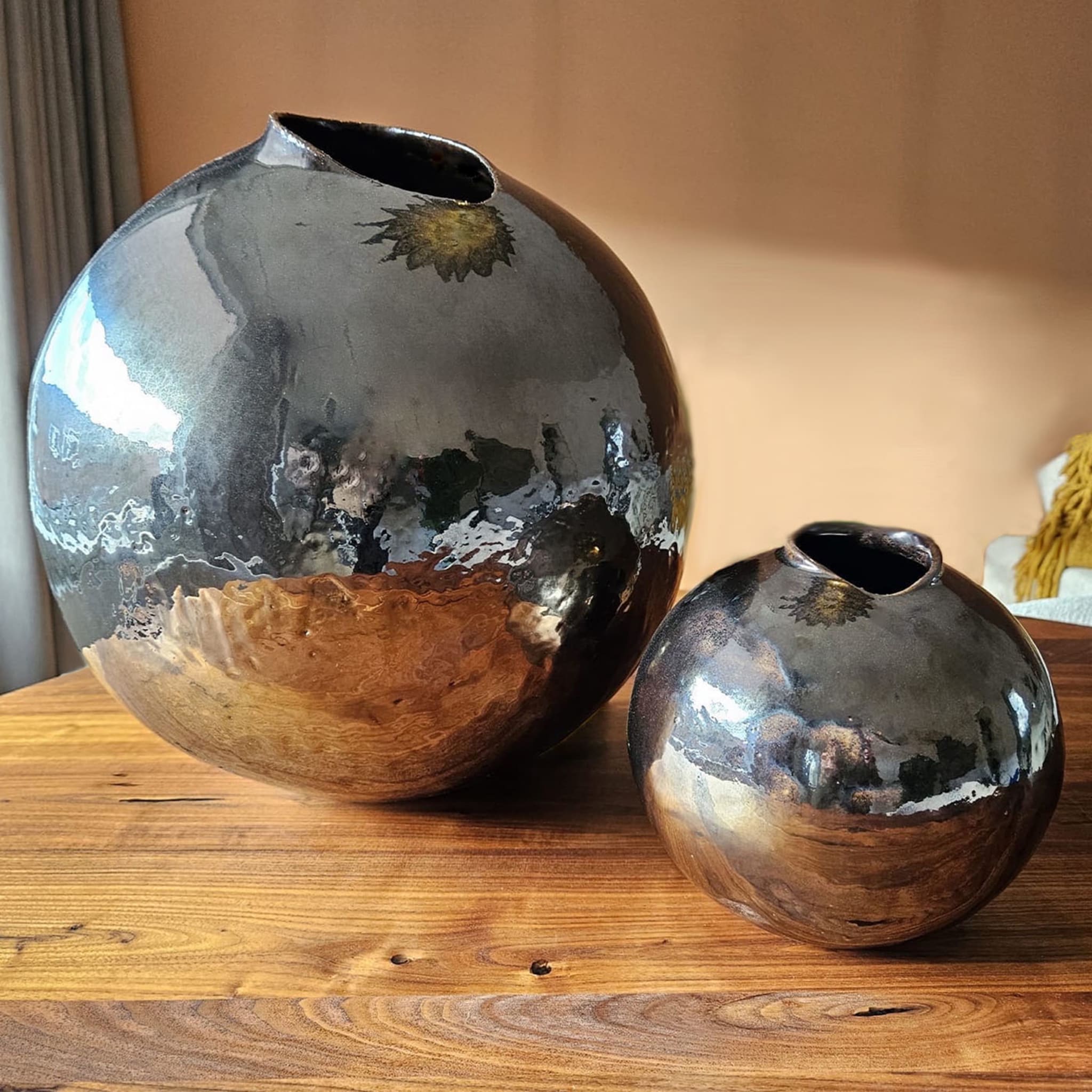 Medium Lava Bubble Vase - Alternative view 4
